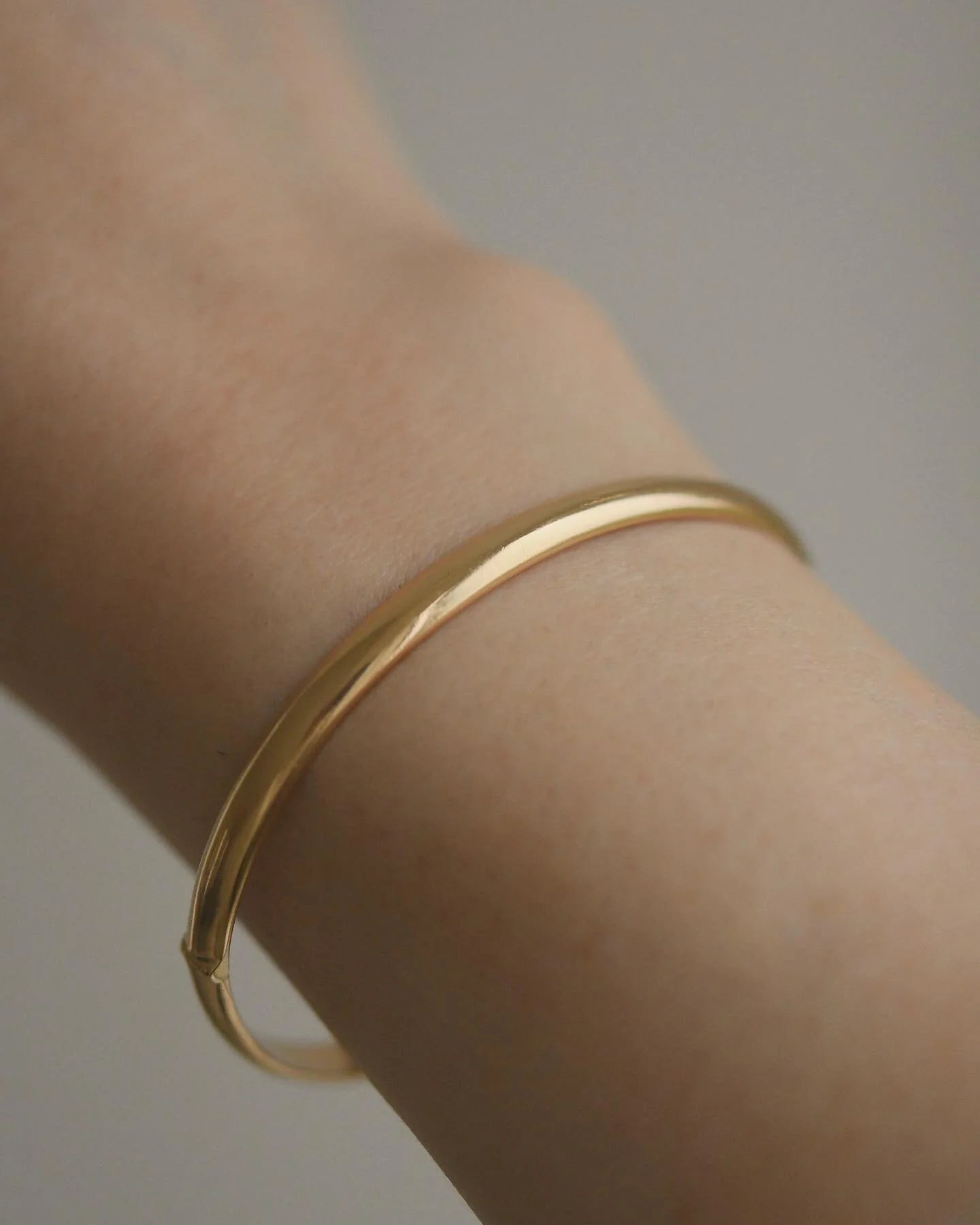 The Perfect Plain Solid 18K Gold Bangle 1958