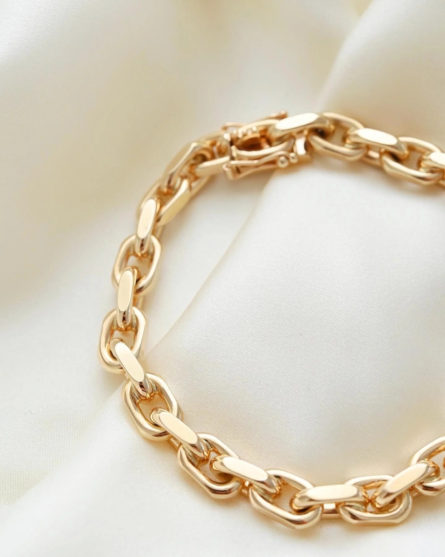 Attention Demanding Danish Dream Bracelet 51 Grams 14K Gold