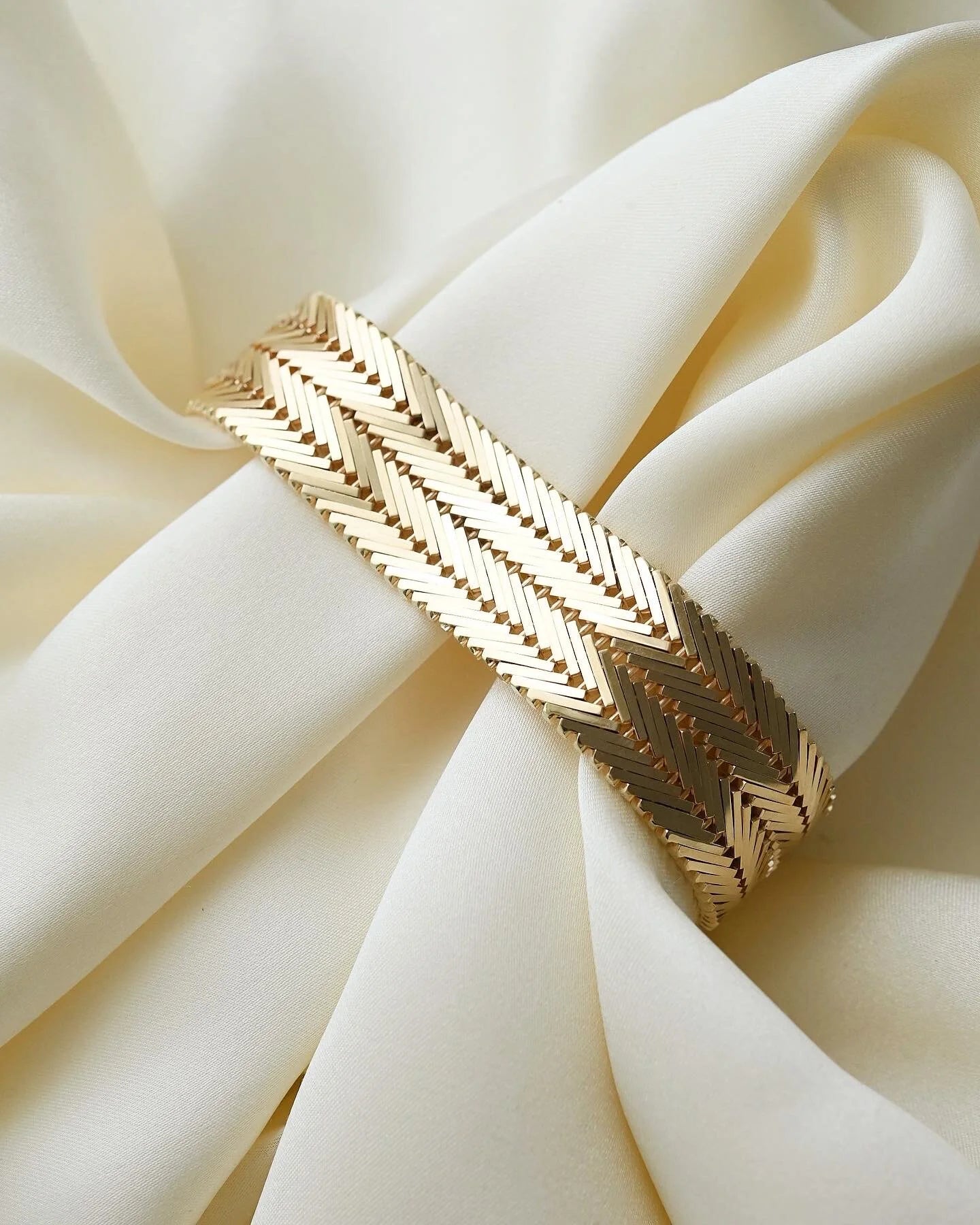 Super Heavy Sublime 52 Grams Danish Link Bracelet 14K Gold 1960s