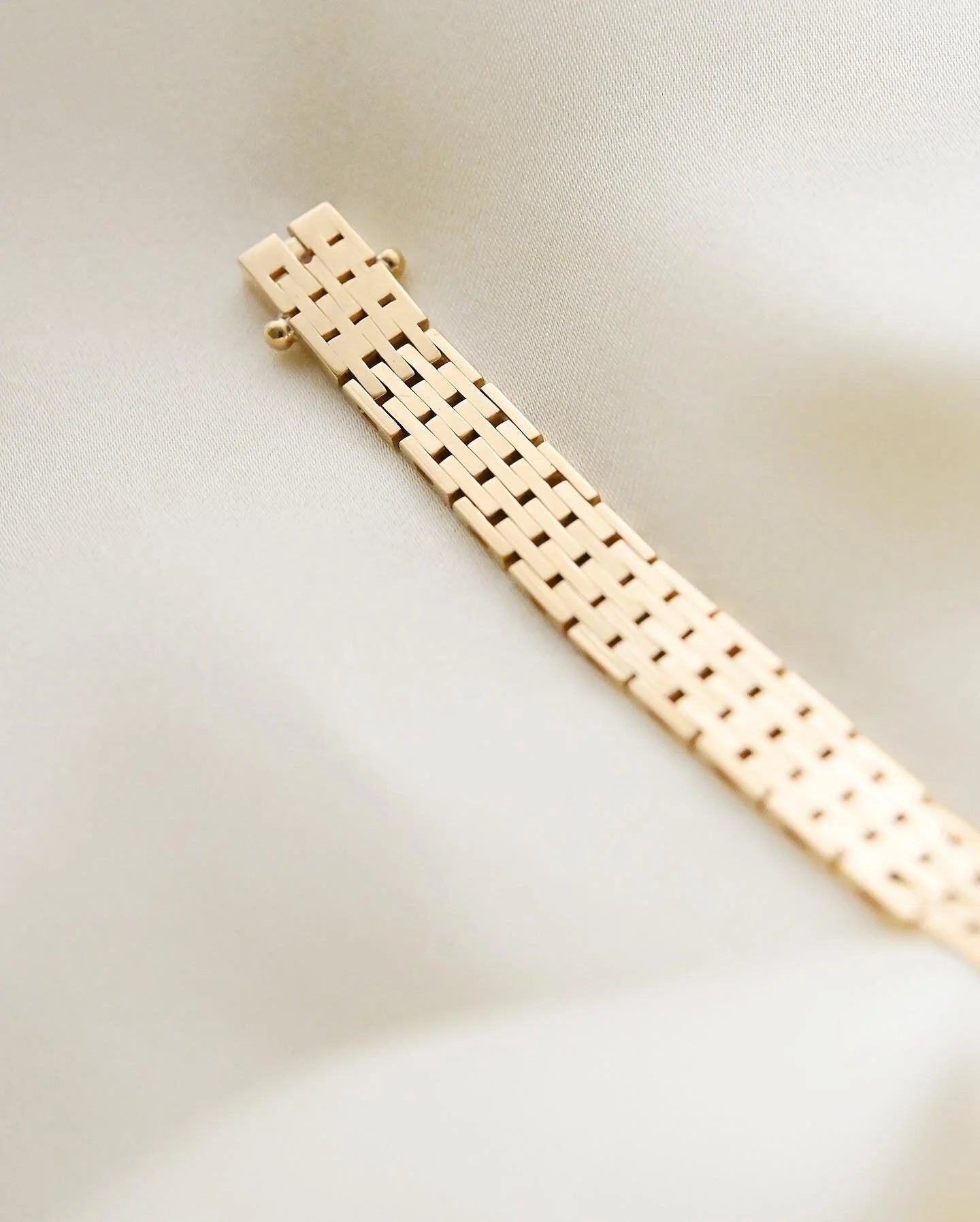 Beautiful Vintage Bracelet 14K Gold 1970s