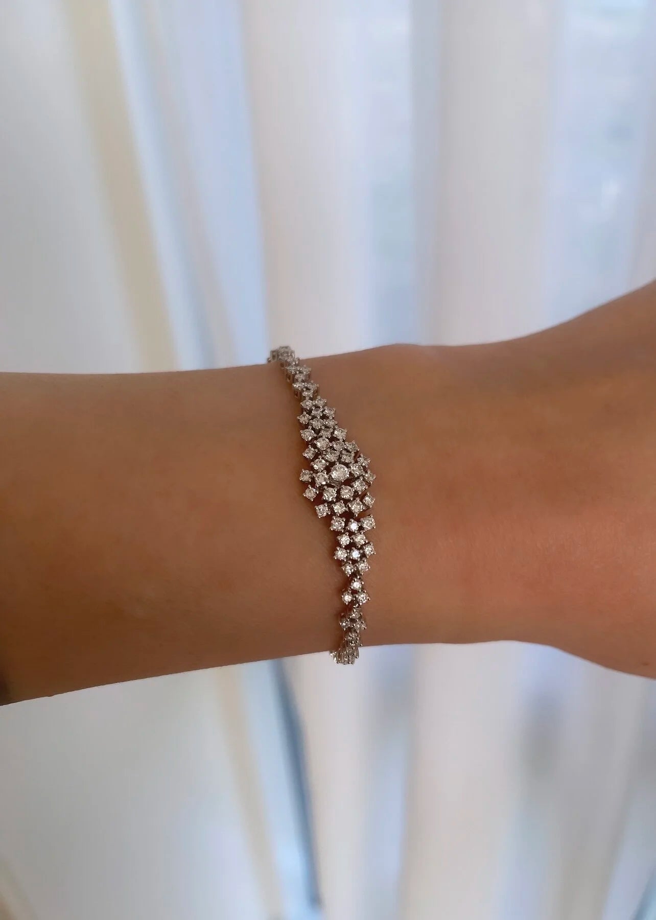 Magical French Vintage Diamond Bracelet 1.70 Carats 18K White Gold