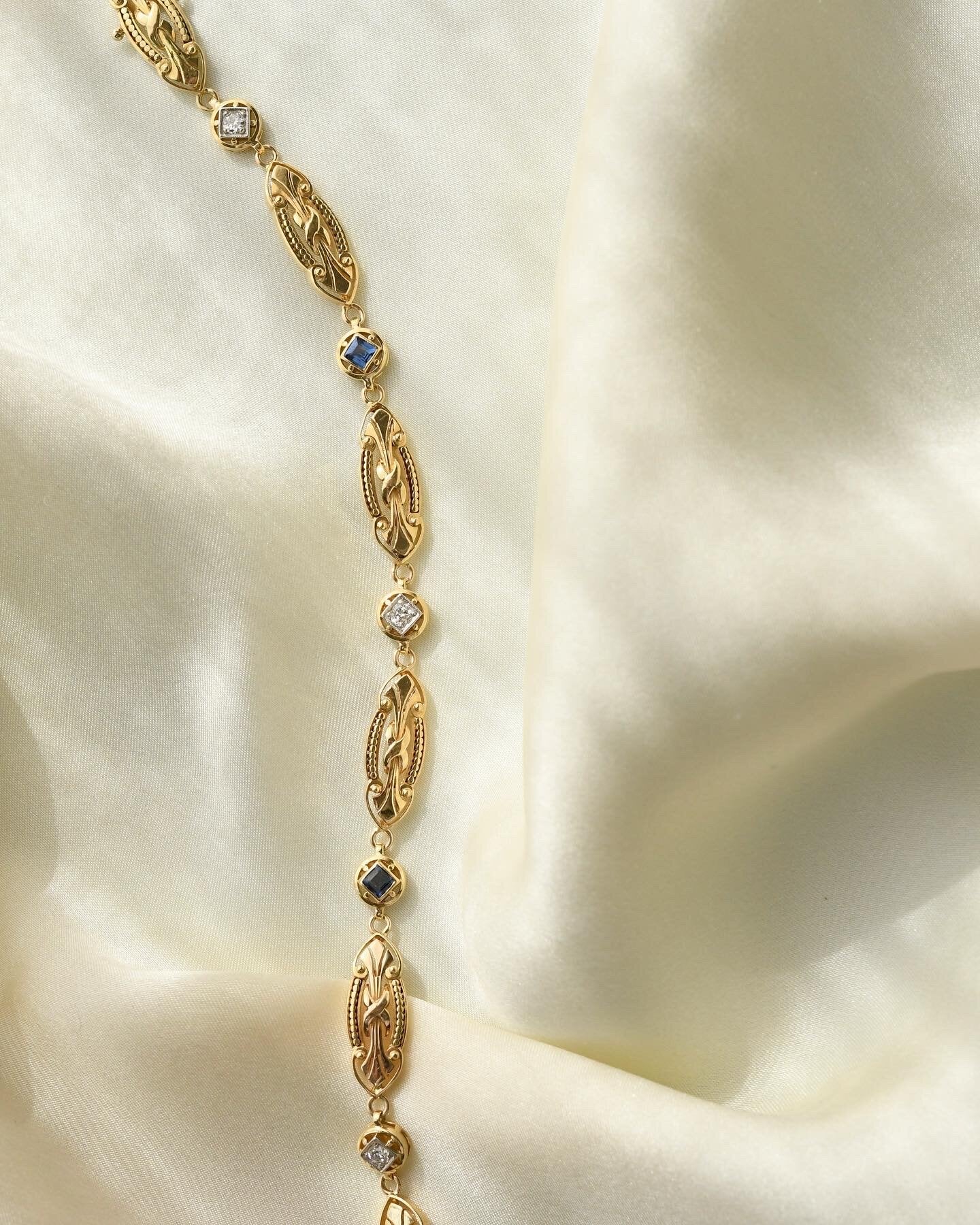 Sublime French Art Deco Sapphire Diamond Bracelet 18K Gold