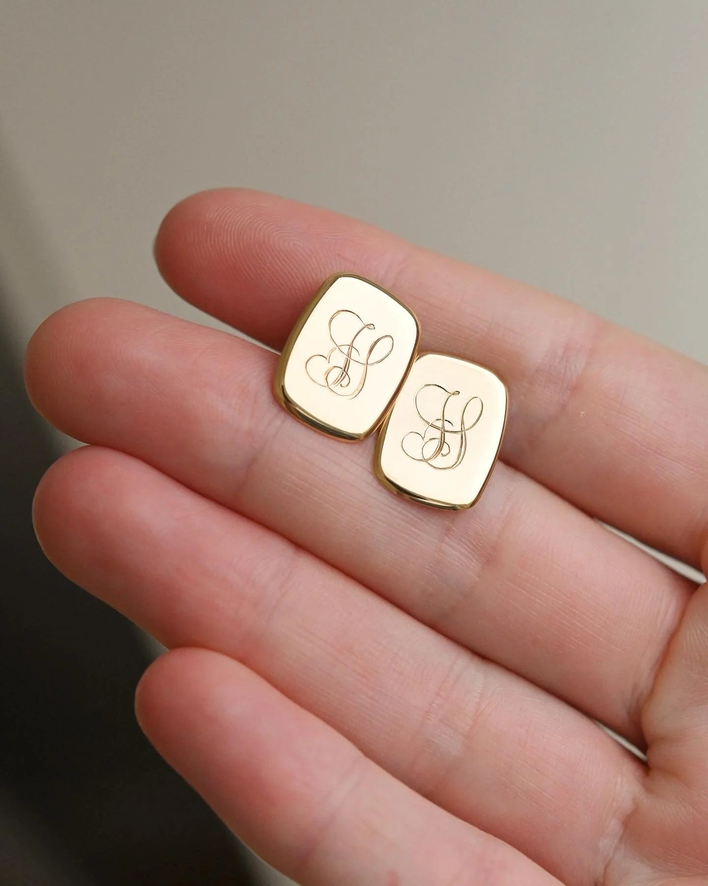 The Most Pretty Cufflinks JS / SJ Initials 18K Gold Mid 1900s