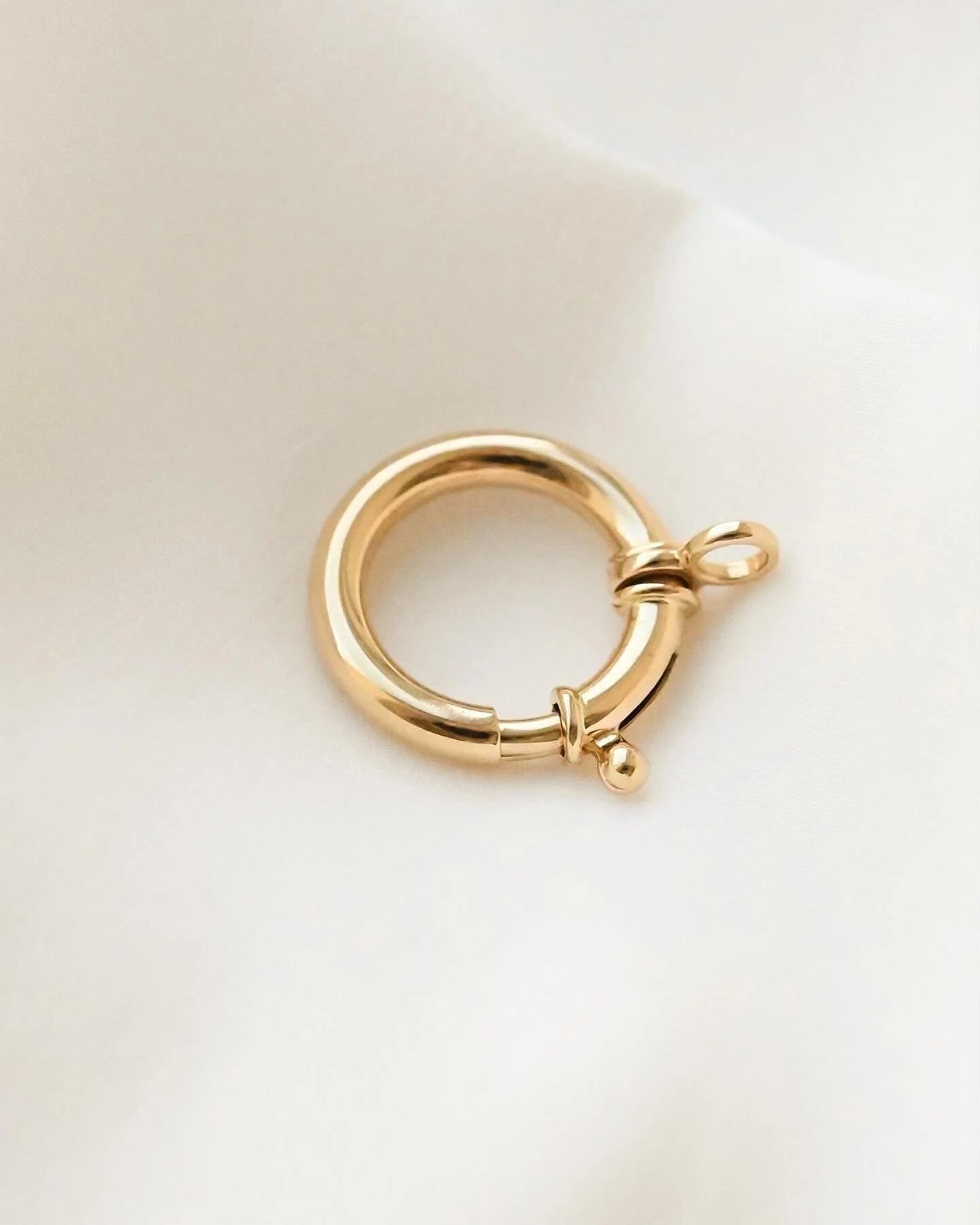 Big Beautiful Full Sized Bolt Clasp For All Of Your Charms 14K Gold