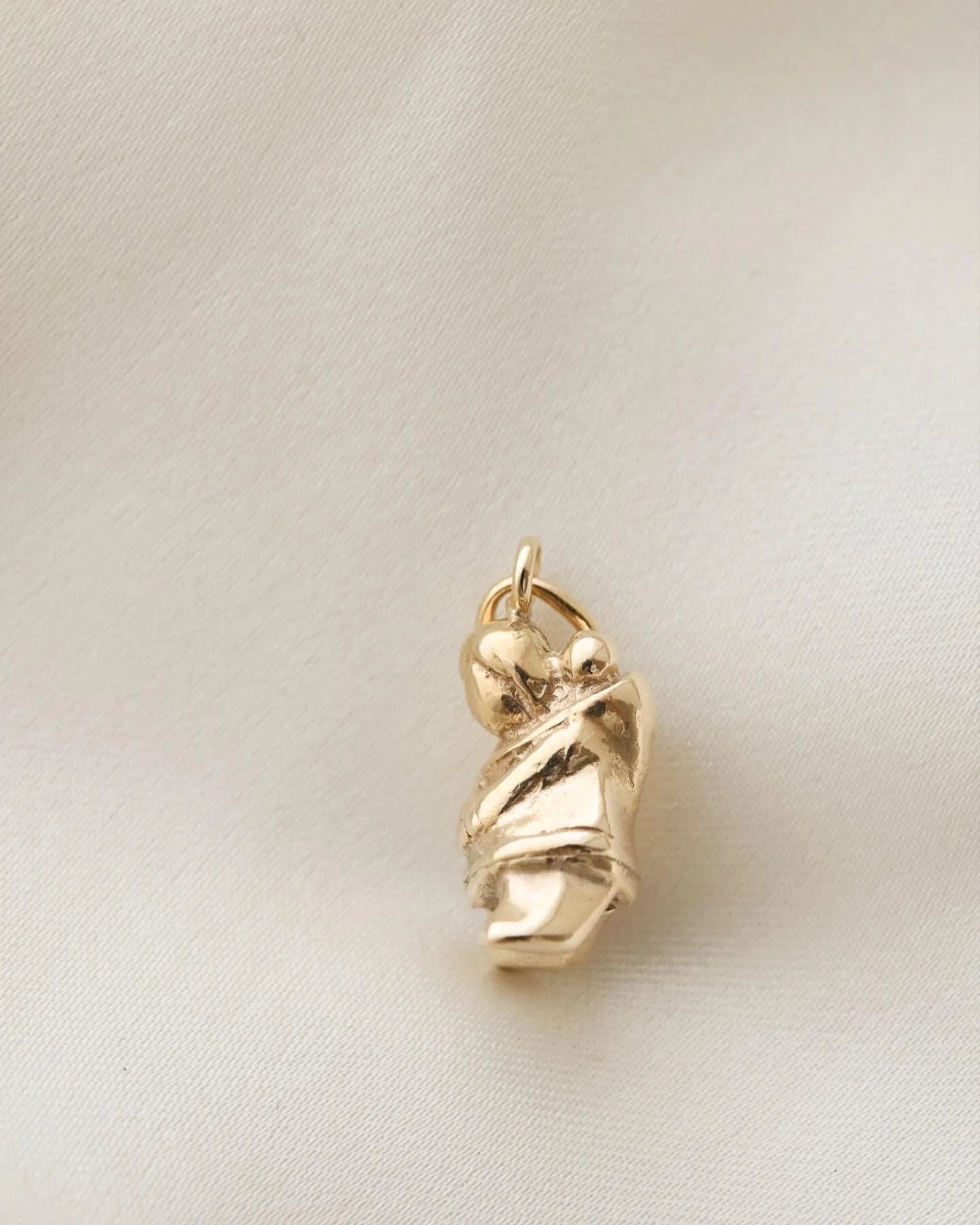 Mamma and Baby Charm 8K Gold