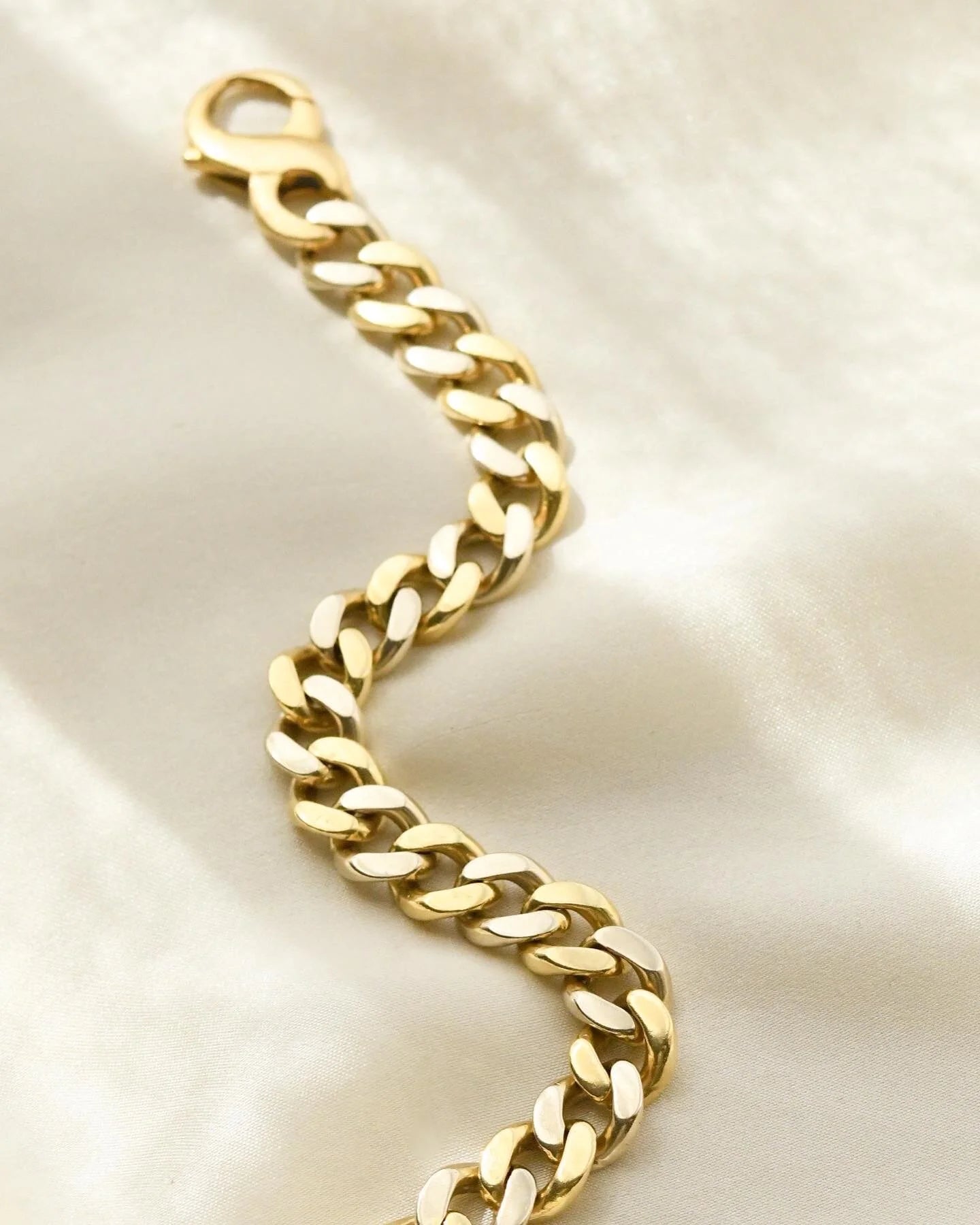 Chunky Vintage Curb Link Bracelet 18K Gold