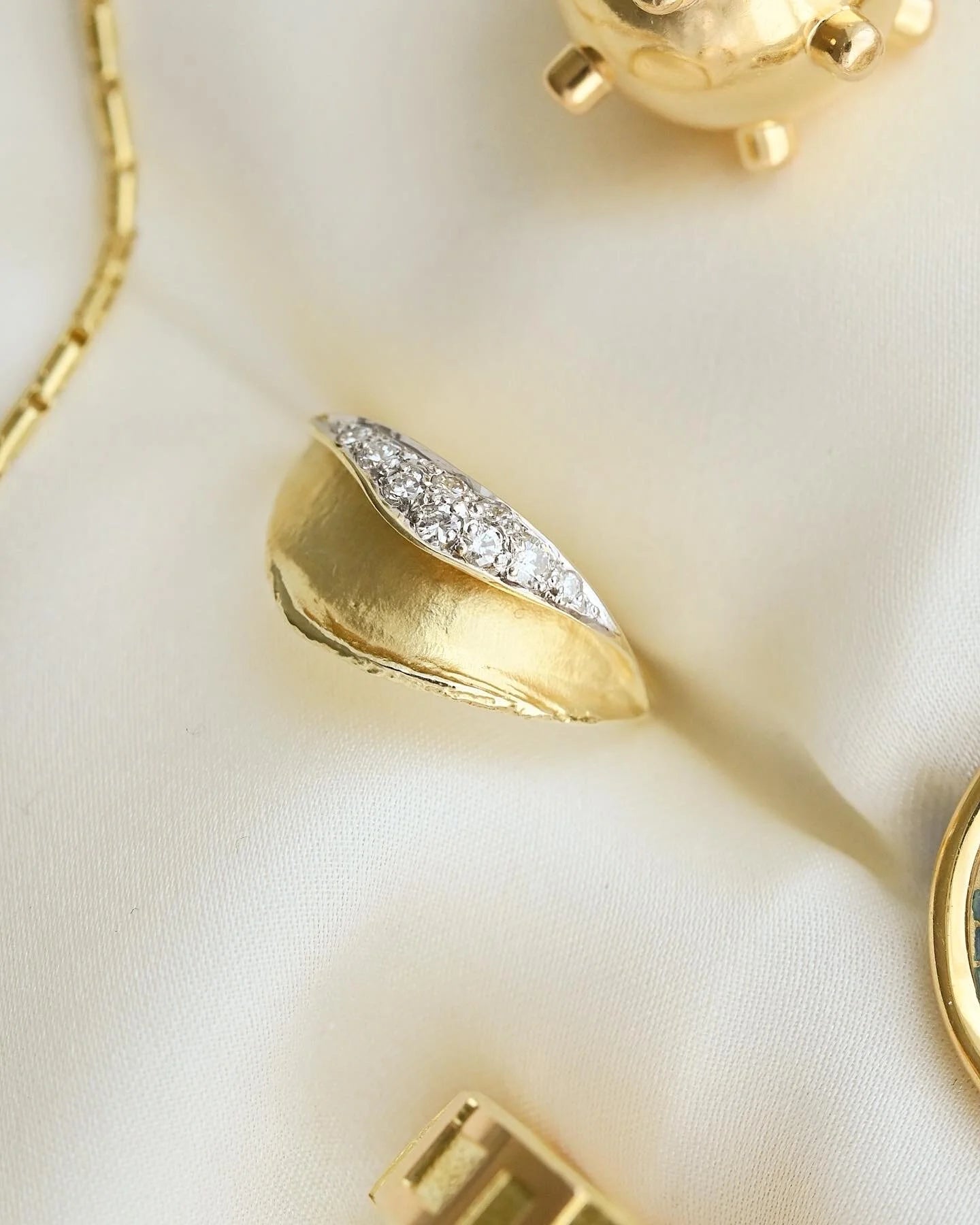 Special Organic Leaf Diamond Ring 14K Gold