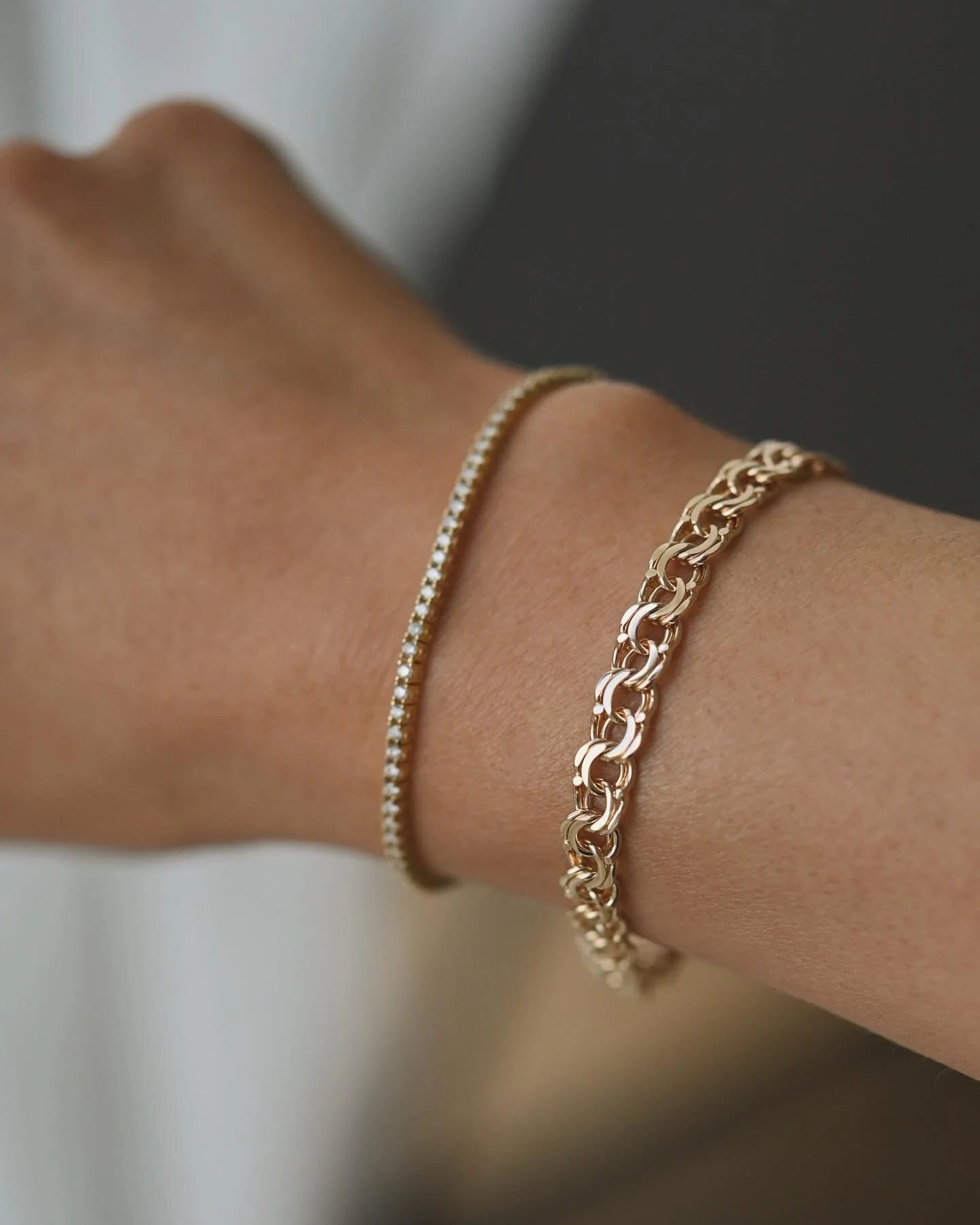 Extreme Top Condition Rose Toned Swedish Vintage Bismarck Bracelet 18K Gold 1970