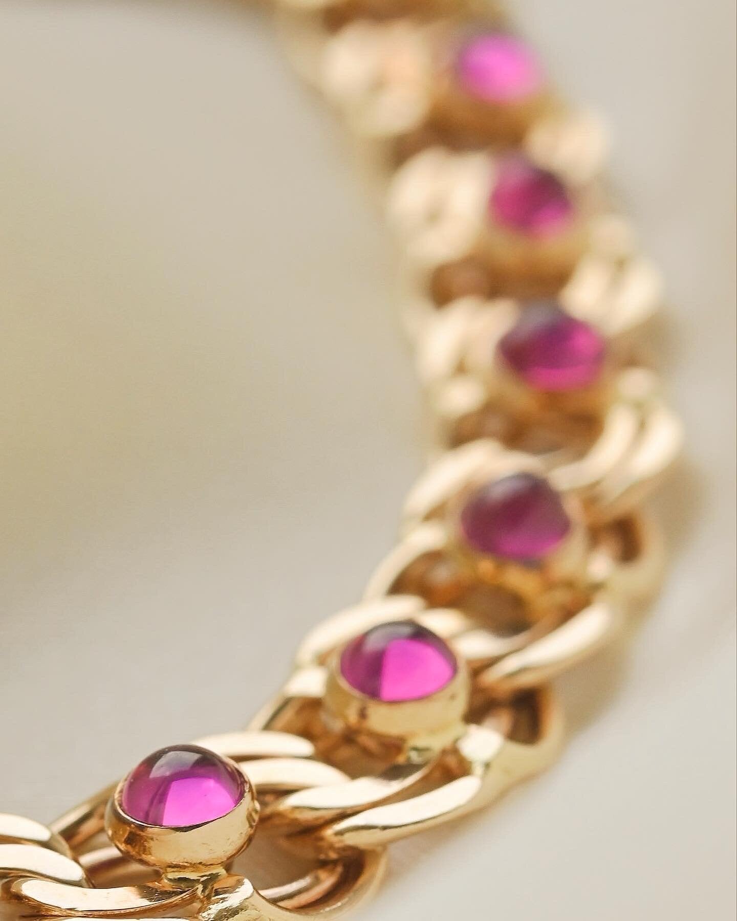Stunning Special Ruby Cabochon Bracelet 18K Gold 1966