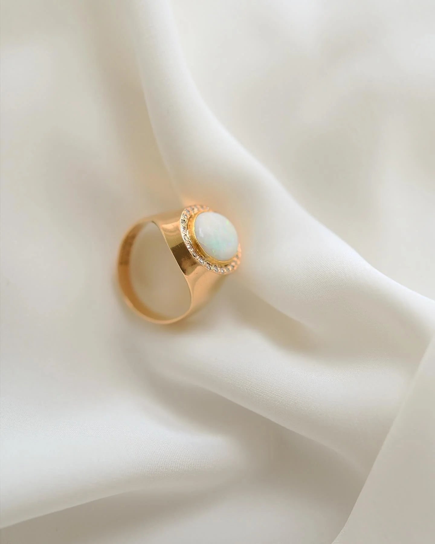 Gorg Opal x Diamond Ring 18K Gold Swedish Vintage Mid 1900s