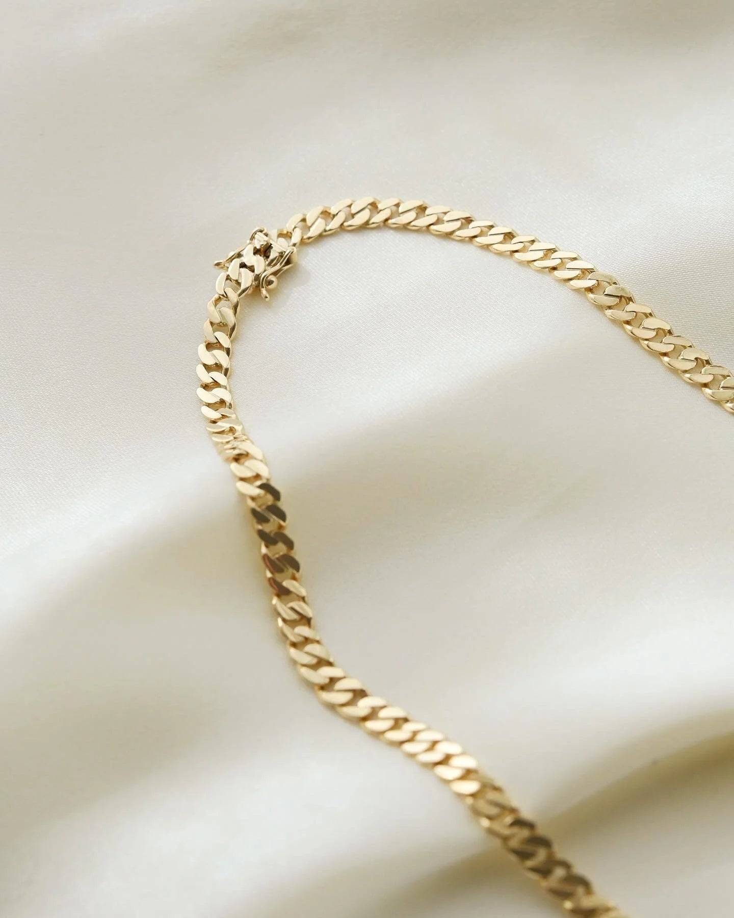 RADIANT Vintage Curb Link Chain Necklace 14K Gold