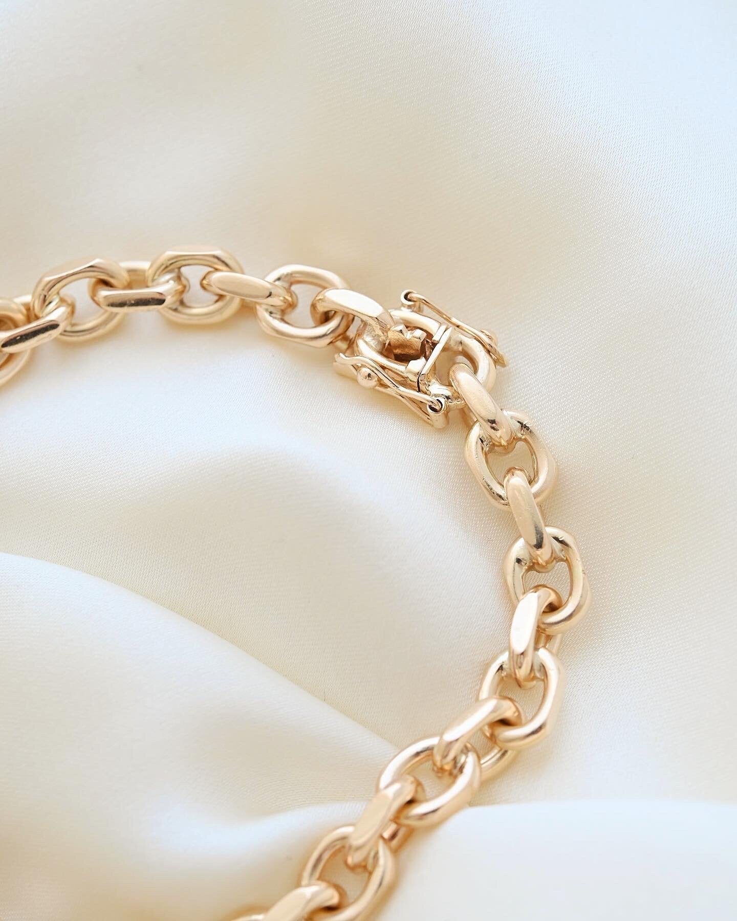 Beautiful Vintage Anchor Link Bracelet 14K Gold