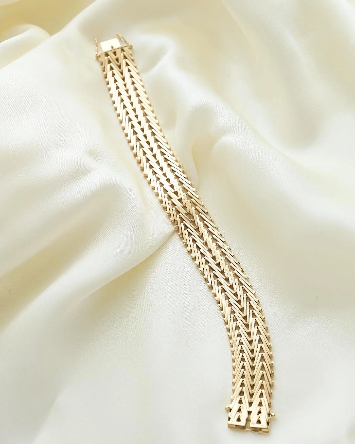 Sublime Danish Vintage Geneva Link Double Row Bracelet 14K Gold 1960