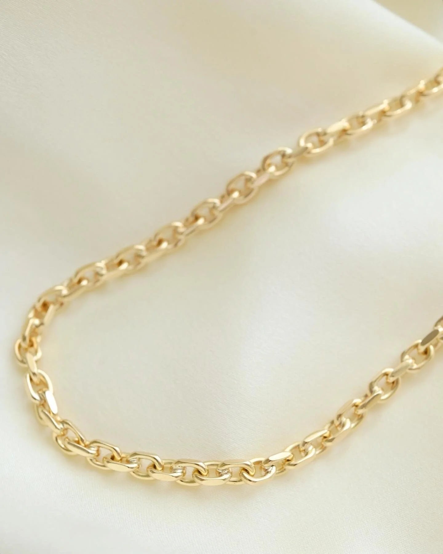 Sublime 17.15 inches Danish Vintage Anchor Chain 14K Gold