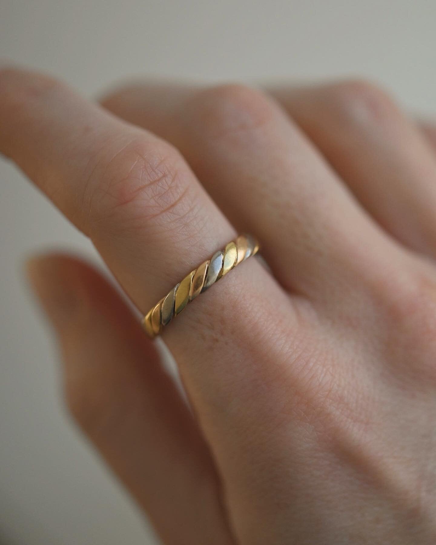 Braided Tri-color Ring 18K Gold 1983