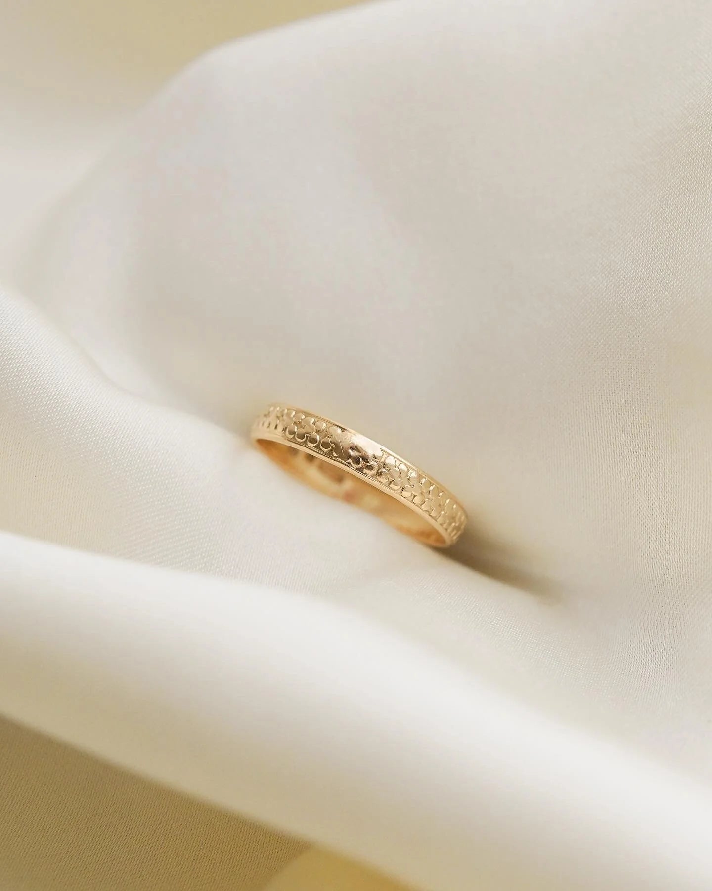 Antique Pattern Stacking Band Ring 18K Gold 1956
