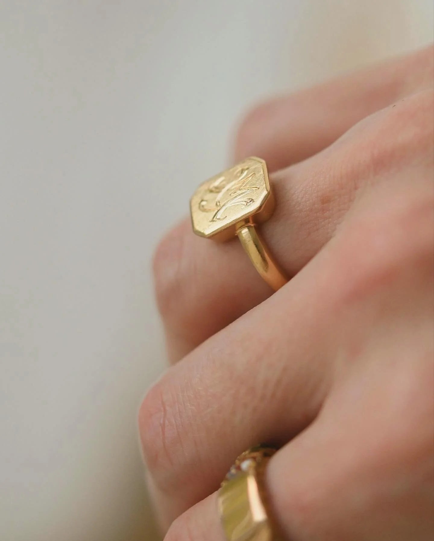 Extraordinary Monogram Signet Ring Antique 18K Gold 1920