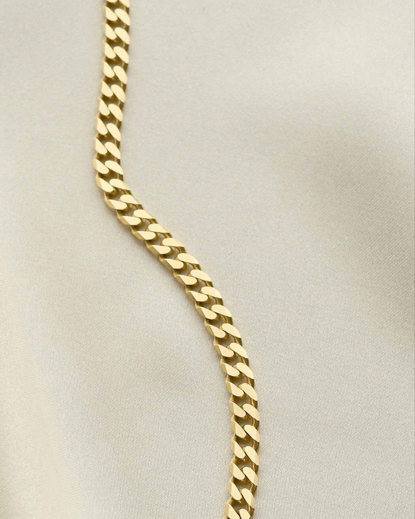 Vintage Curb Link Chain 22.8 Inches 14K Gold 1970