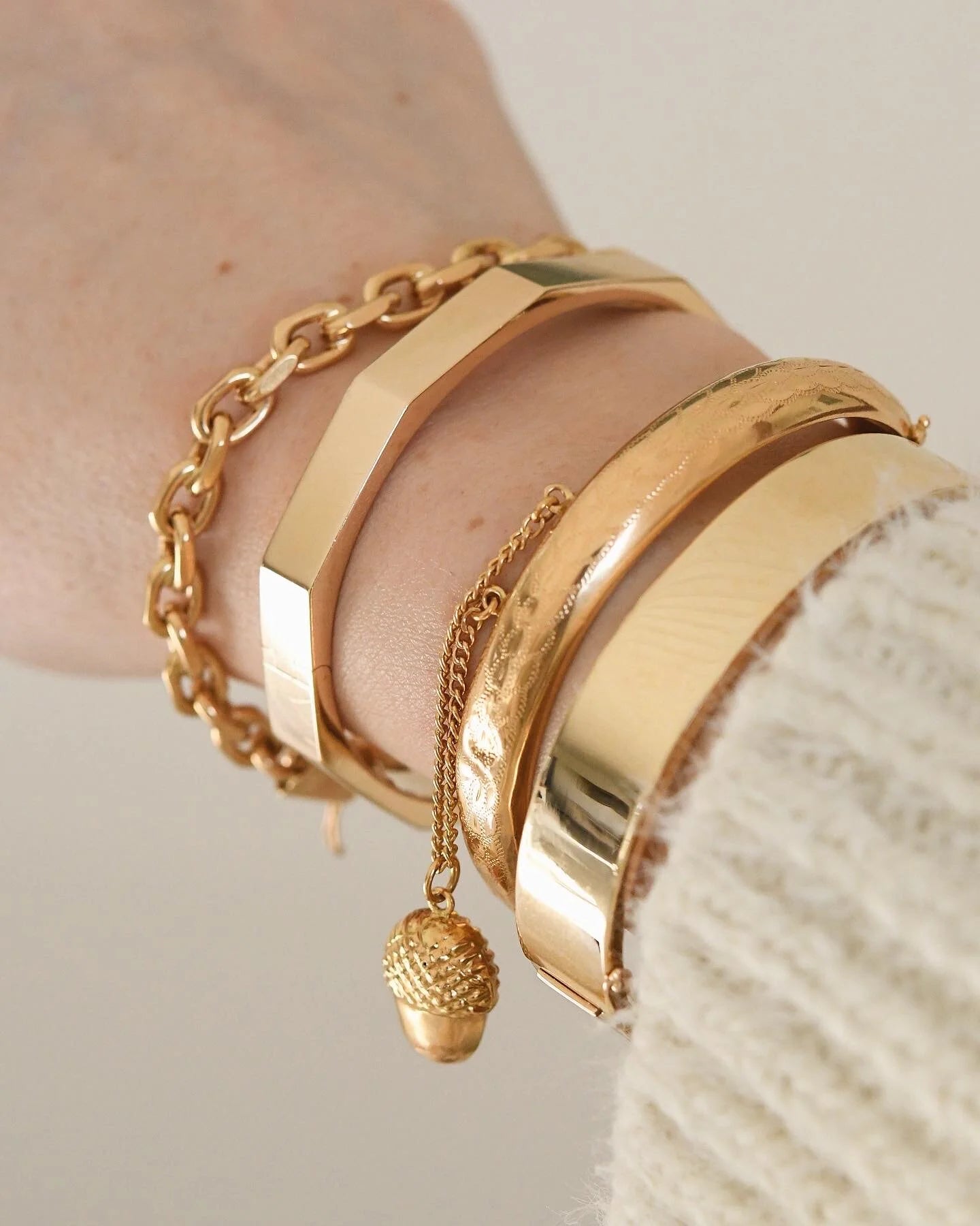 Amazing Sculptural Vintage Bangle 14K Gold 1970s