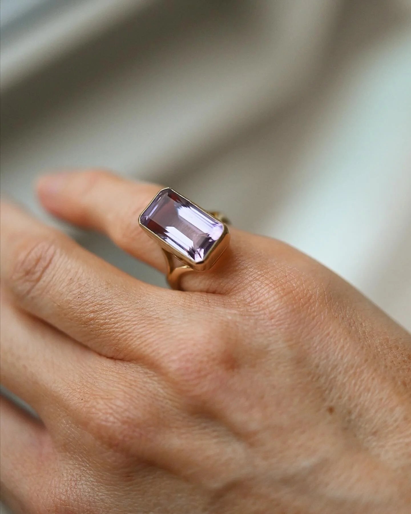 The Most Beautiful Big Amethyst Cocktail Ring 18K Gold 1950s