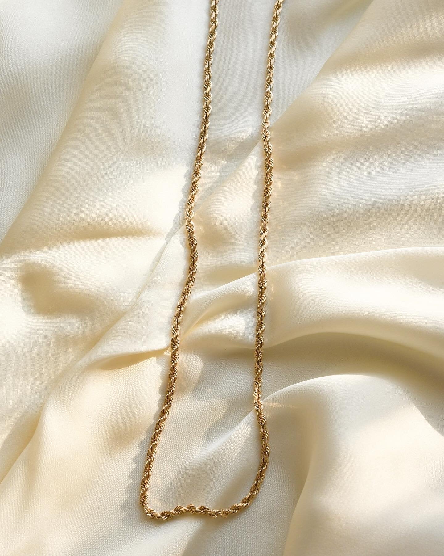 Glowing Vintage Rope Link Chain 14K Gold 1970s