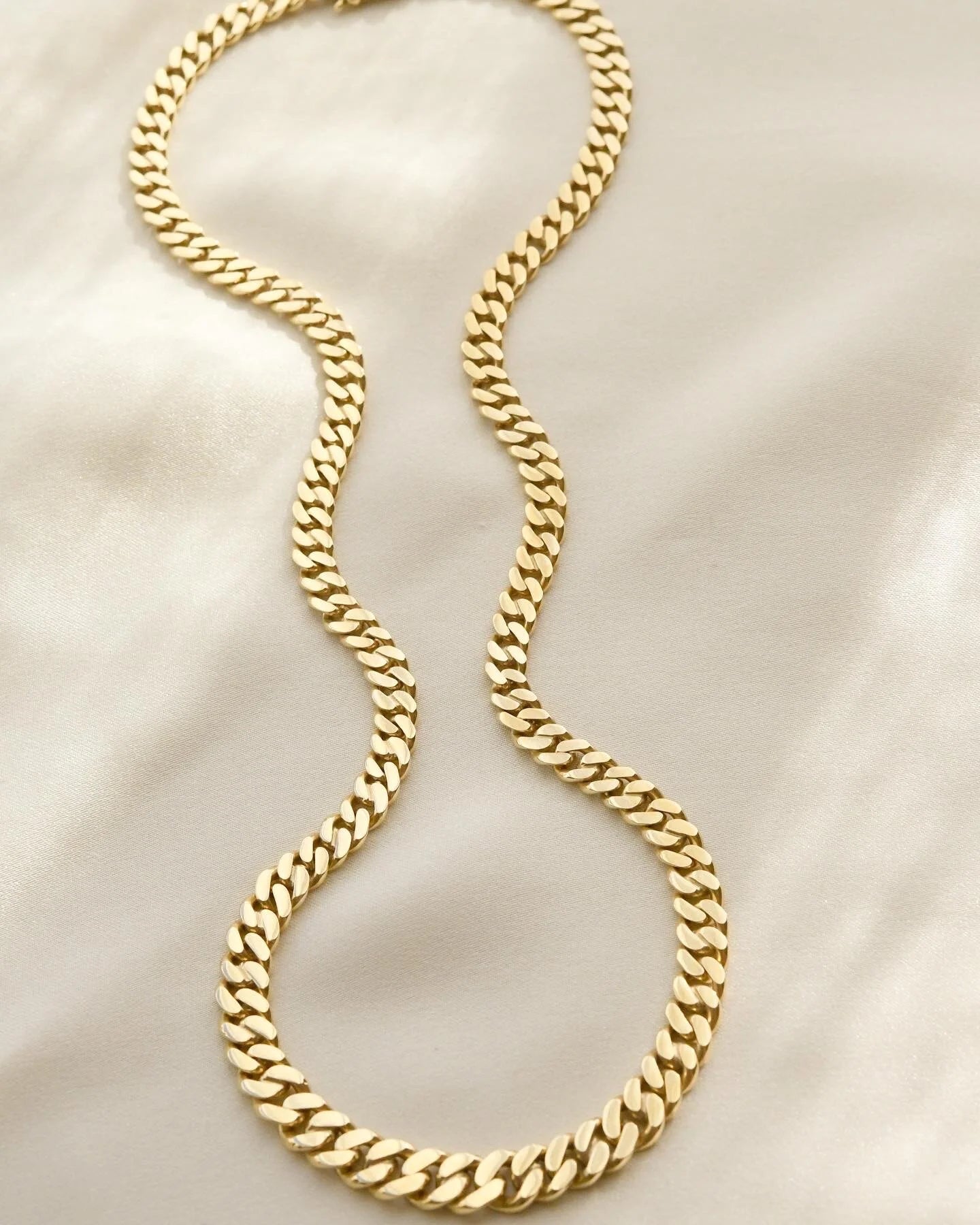 Sublime 30 Grams Curb Chain 14K Gold 1955-73
