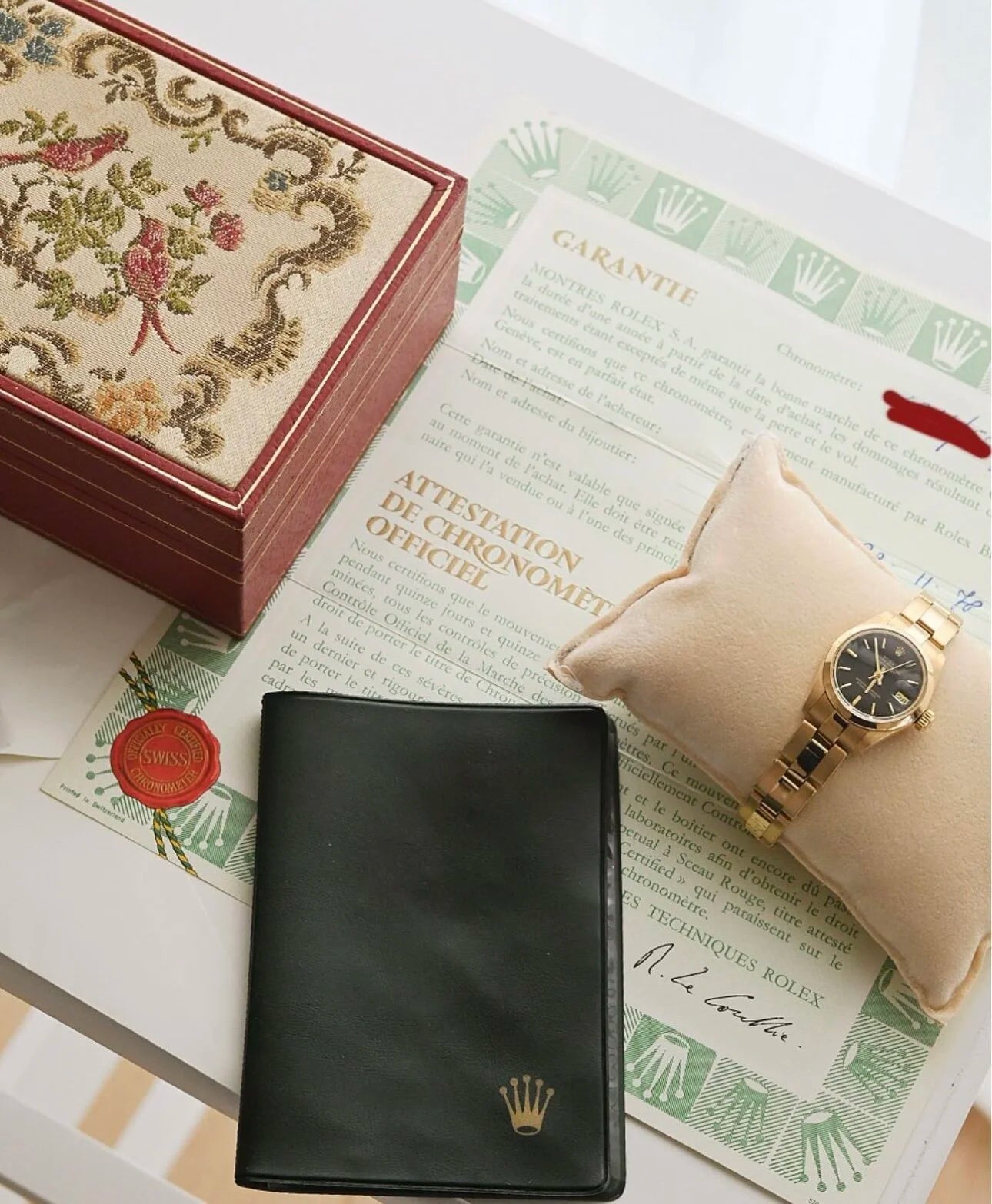 Rolex Oyster Perpetual Datejust Ladies Mint Condition Full Set Box and Papers 18K Gold 1978