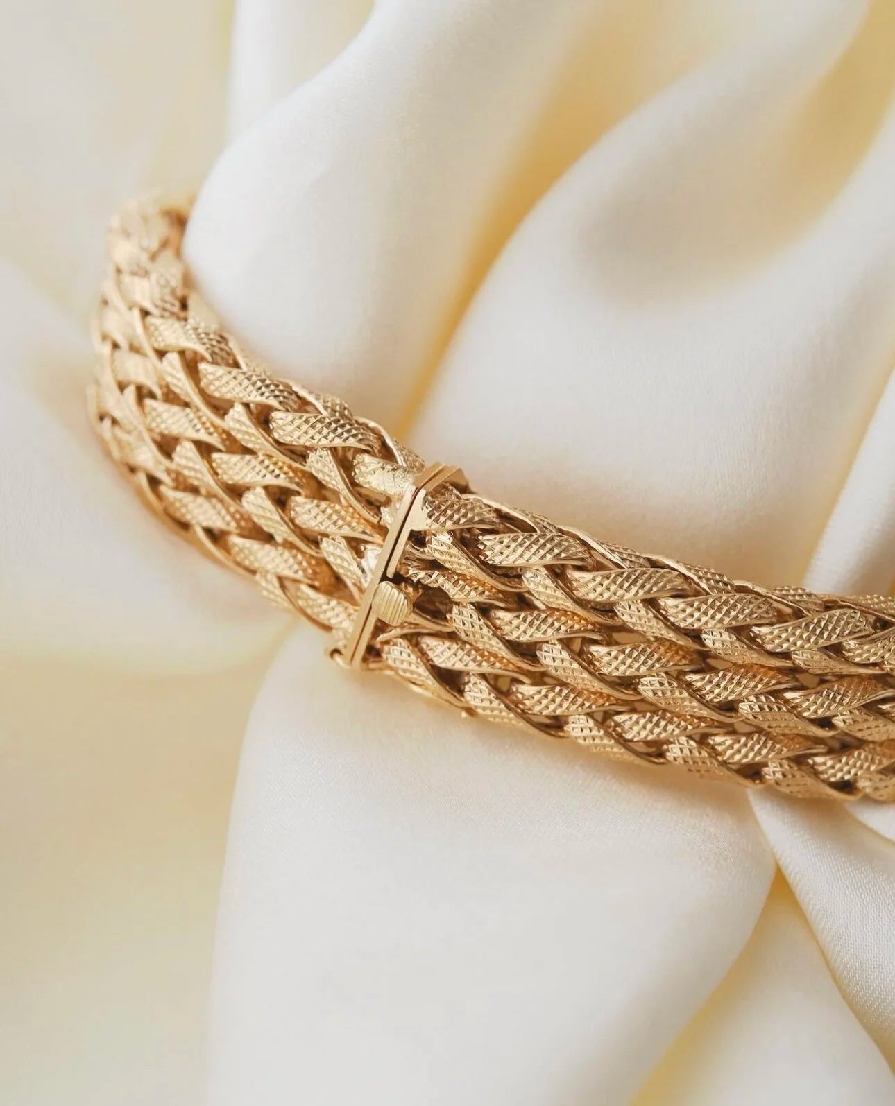 Heavy 27 Grams Italian Vintage Triple Mesh Rope Link Bracelet 18K Gold