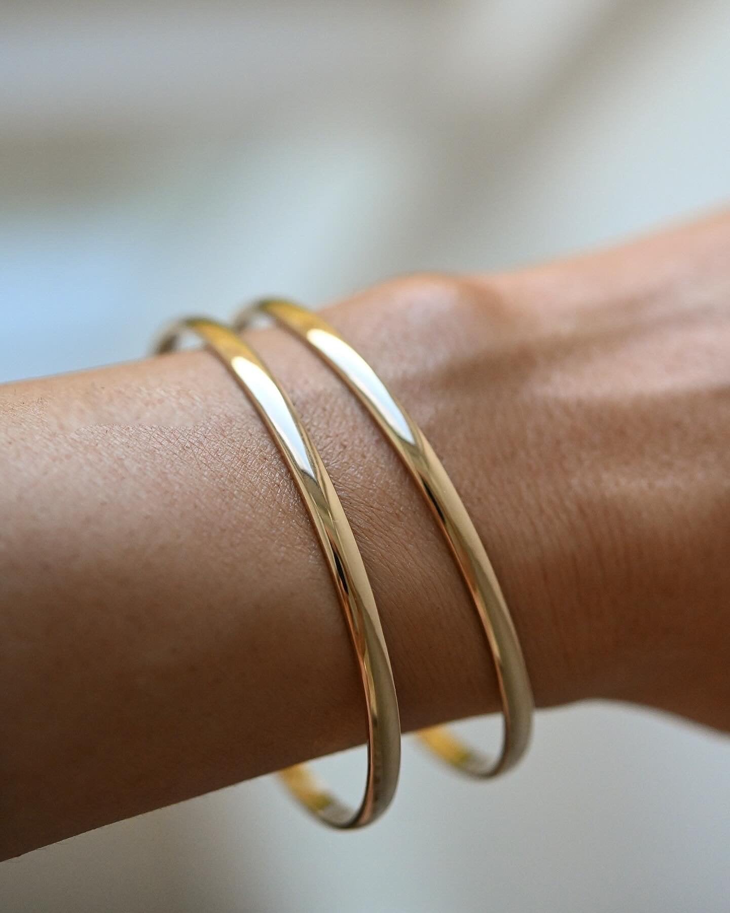 OMJ FINE JEWELRY : The Heirloom Bangle 18K Gold