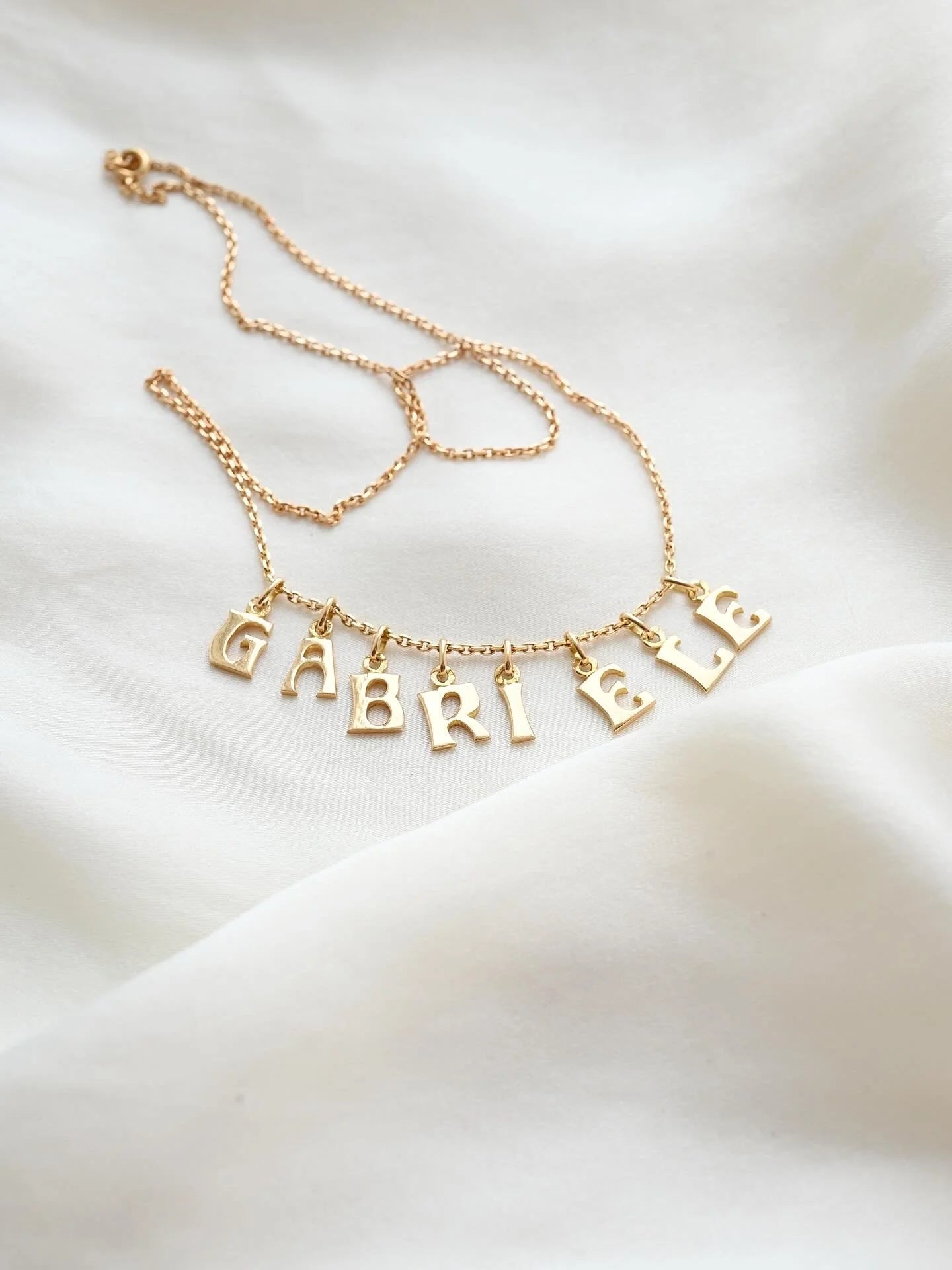 The Gabriele Letter Vintage Necklace 18K Gold
