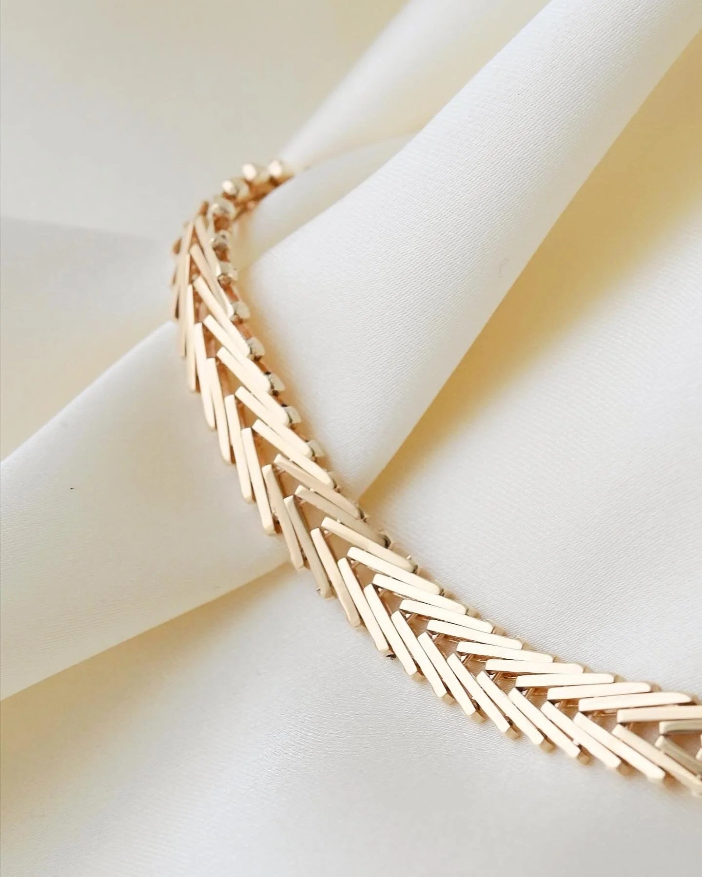Gorgeous Magical Geneva Link Bracelet 14K Gold 1962