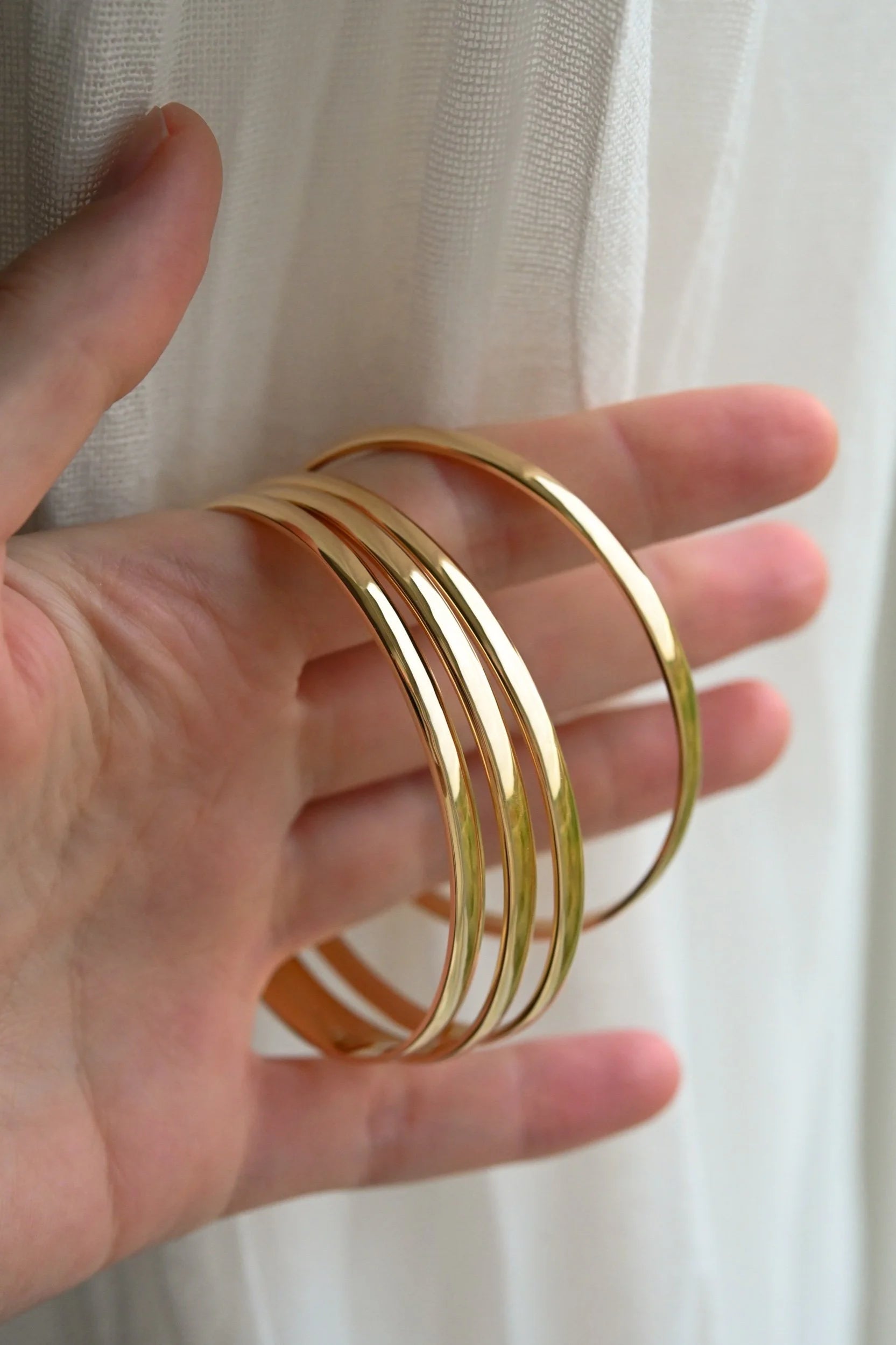 OMJ FINE JEWELRY : The Heirloom Bangle 14K Gold