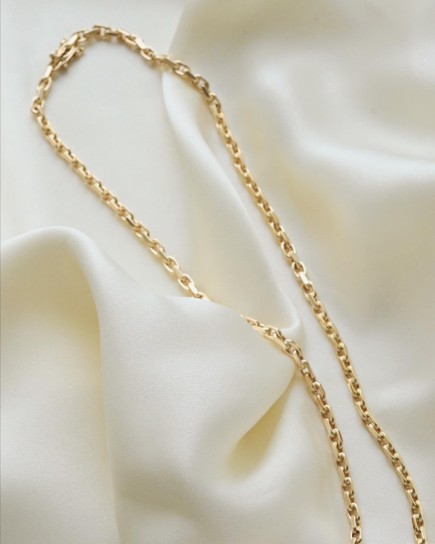 Sublime Long Heavy Danish Vintage Anchor Link Chain 14K Gold