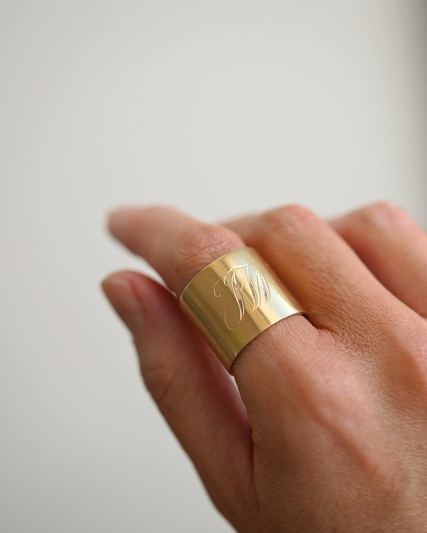 ML / JW Vintage Monogram Ring Rare Super Wide 18K Gold 1978