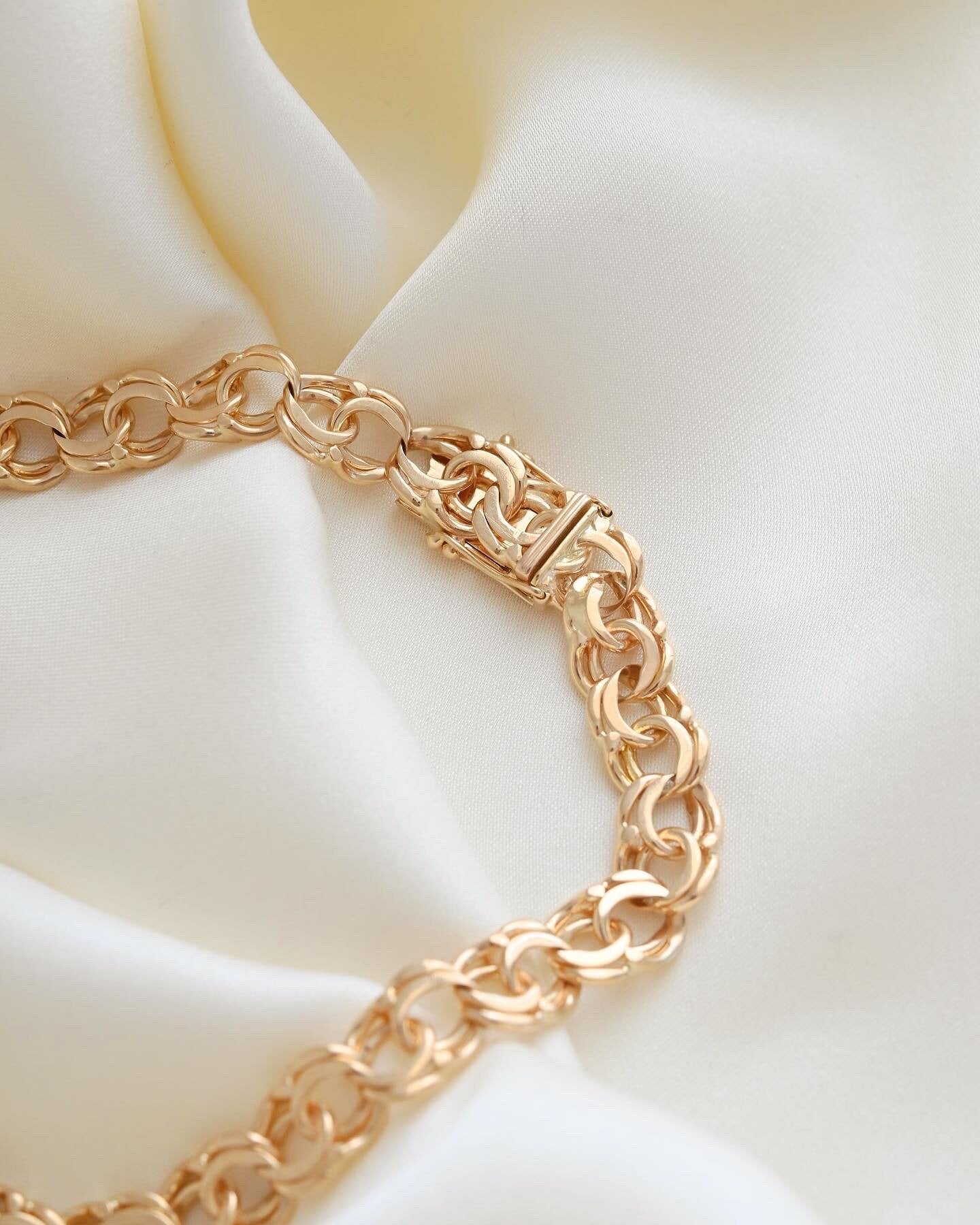 Stunning Heavy Swedish Bismarck Bracelet 18K Gold 1960