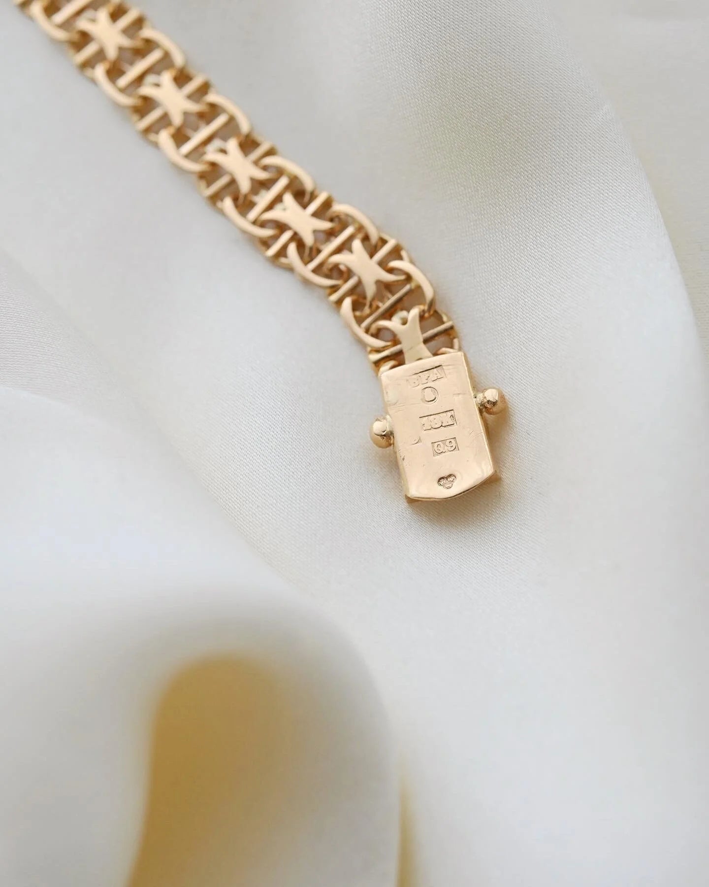 Gorgeous Swedish Bracelet by Ahlms 1966 18K Gold