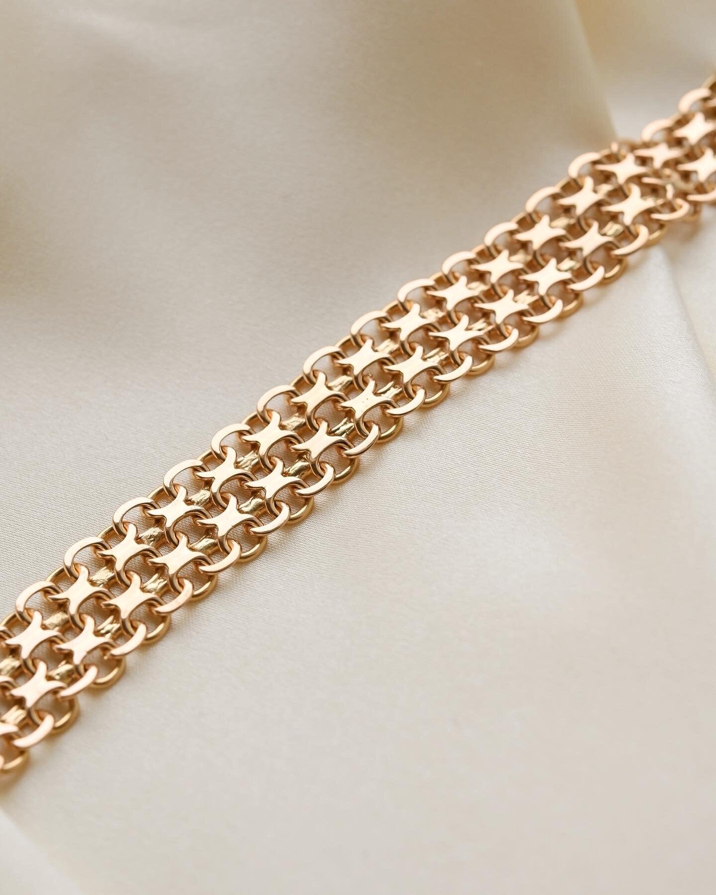 Glowing, Heavy X Link Bracelet 18K Gold 1963