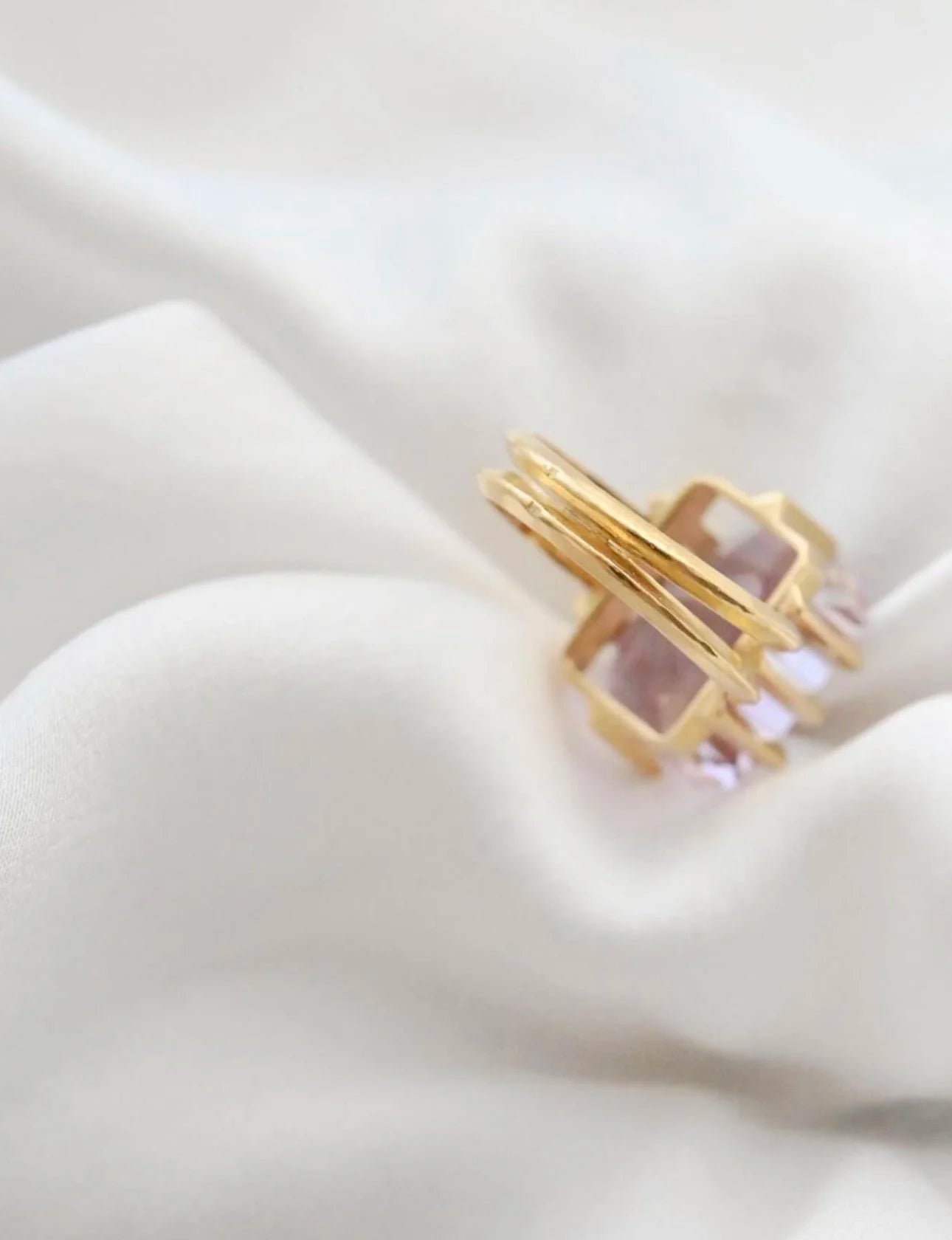 Breathtakingly Beautiful Rose De France Amethyst Cocktail Ring 18K Gold Mid 1900s