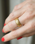 Gorgeous Edwardian Flower Engraved Ring 18K Gold 1905