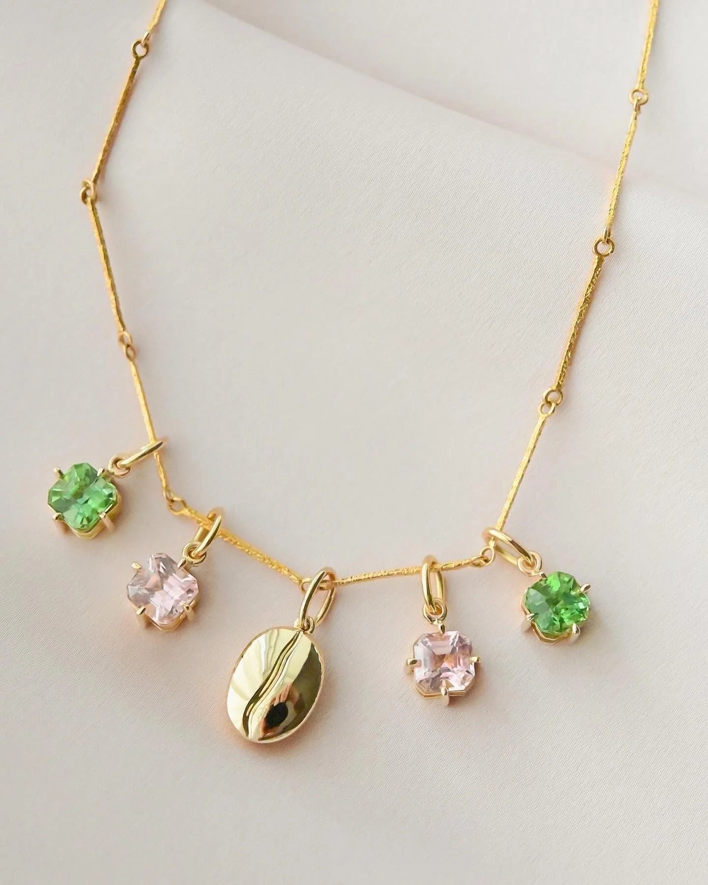 OMJ FINE JEWELRY : The Cotton Candy Pendants 18K Gold Denmark 2025