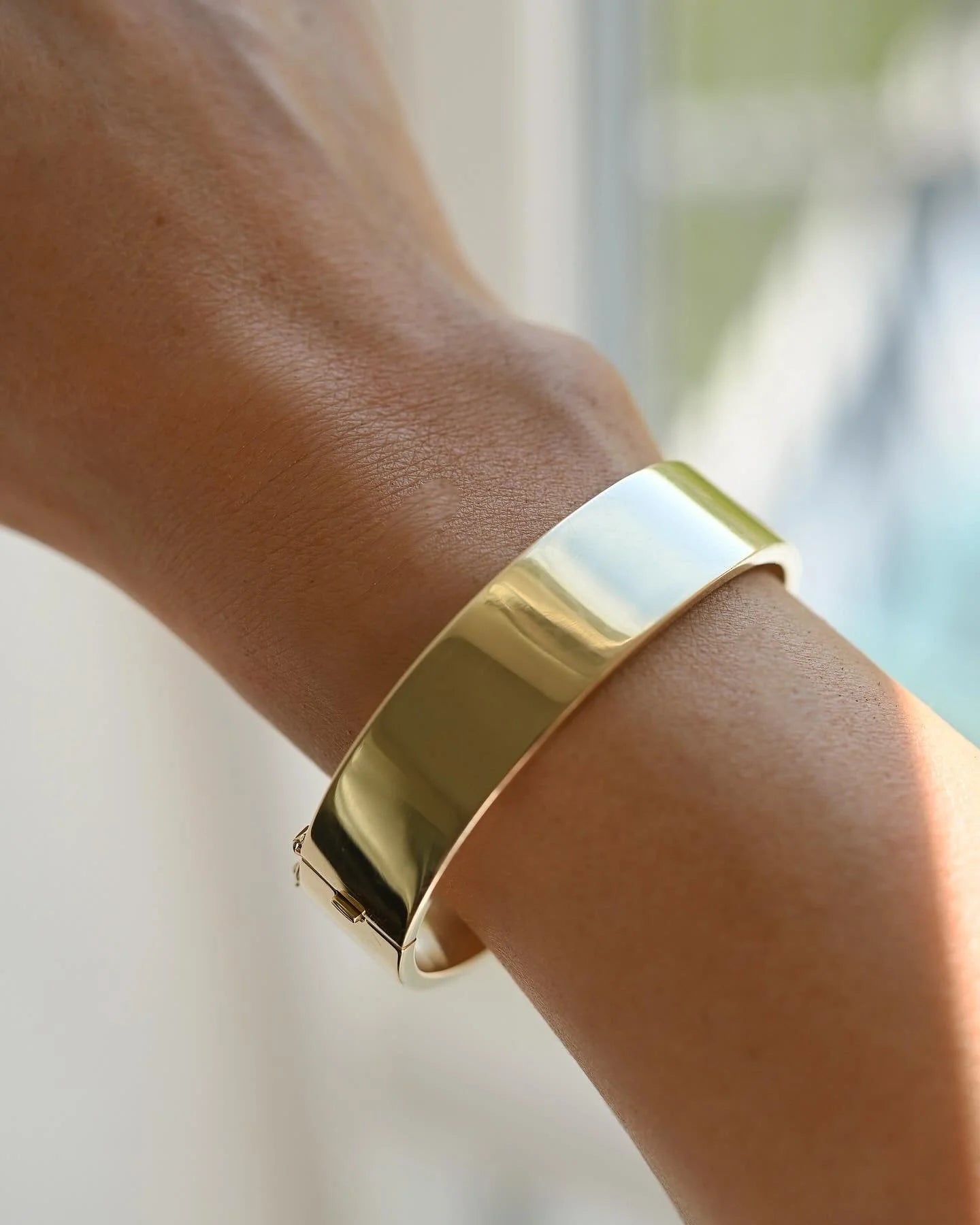 Rare Big 7.15 Inches Perfect Bangle 14K Gold Italy