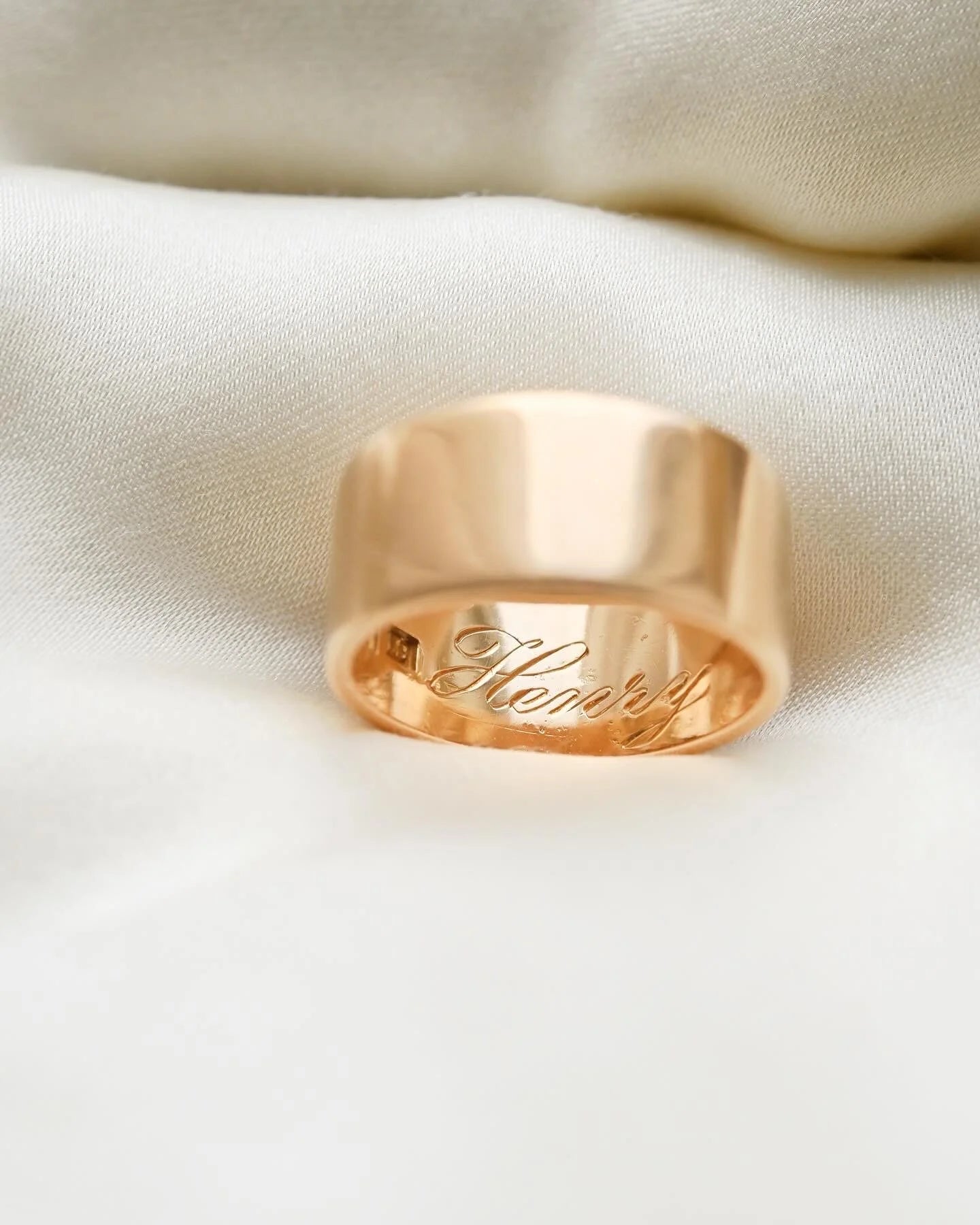 Rare Wide Vintage Band 18K Gold 1961 Sweden