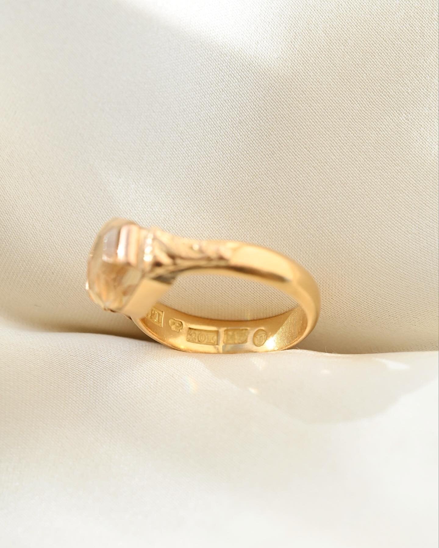 Antique Victorian Citrine Ring 20K Gold 1862