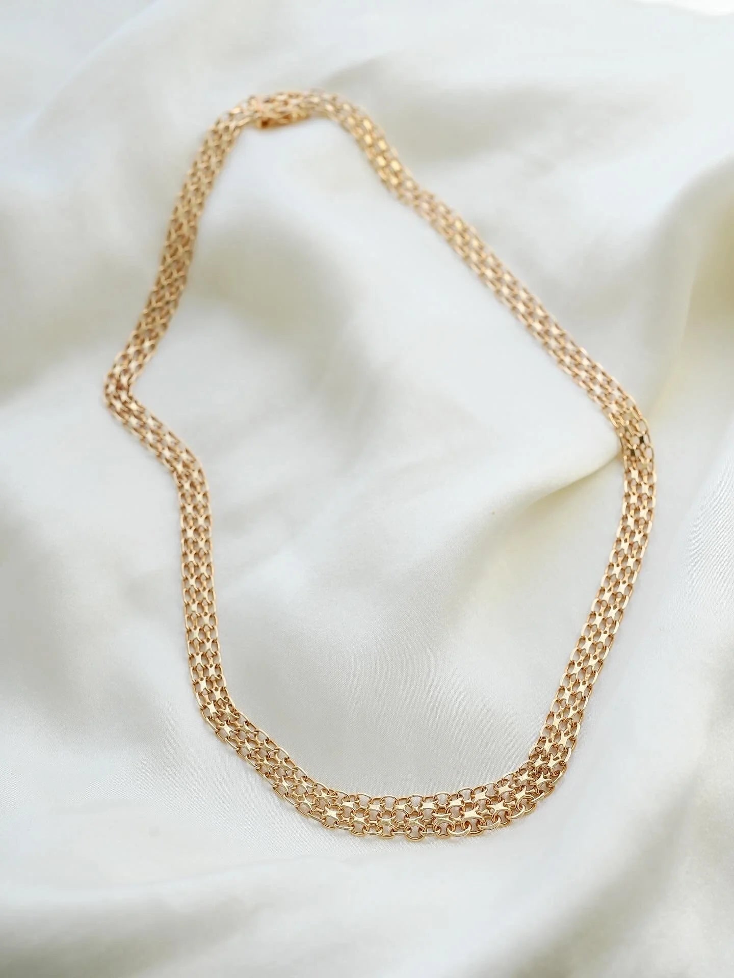 Perfect Star Link Necklace Swedish Vintage Mid 1900s 18K Gold