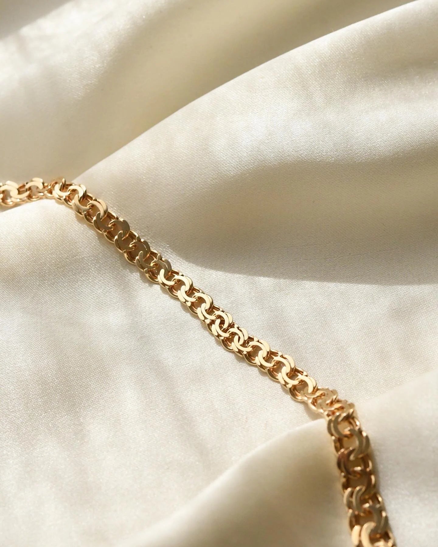 Sublime Bismarck Link Chain 14K Gold 1960s