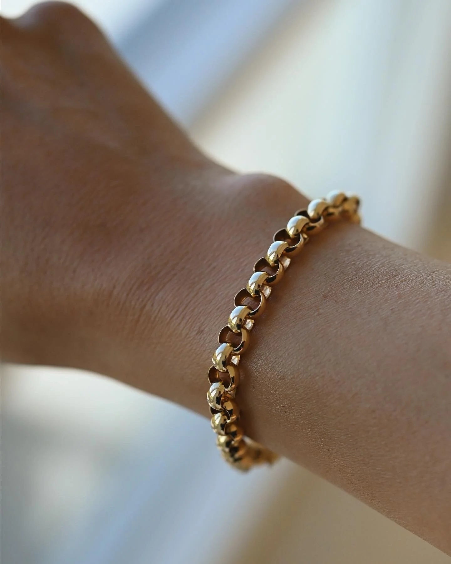 Perfect Condition Vintage Rolo Link Bracelet 18K Gold Sweden 1970