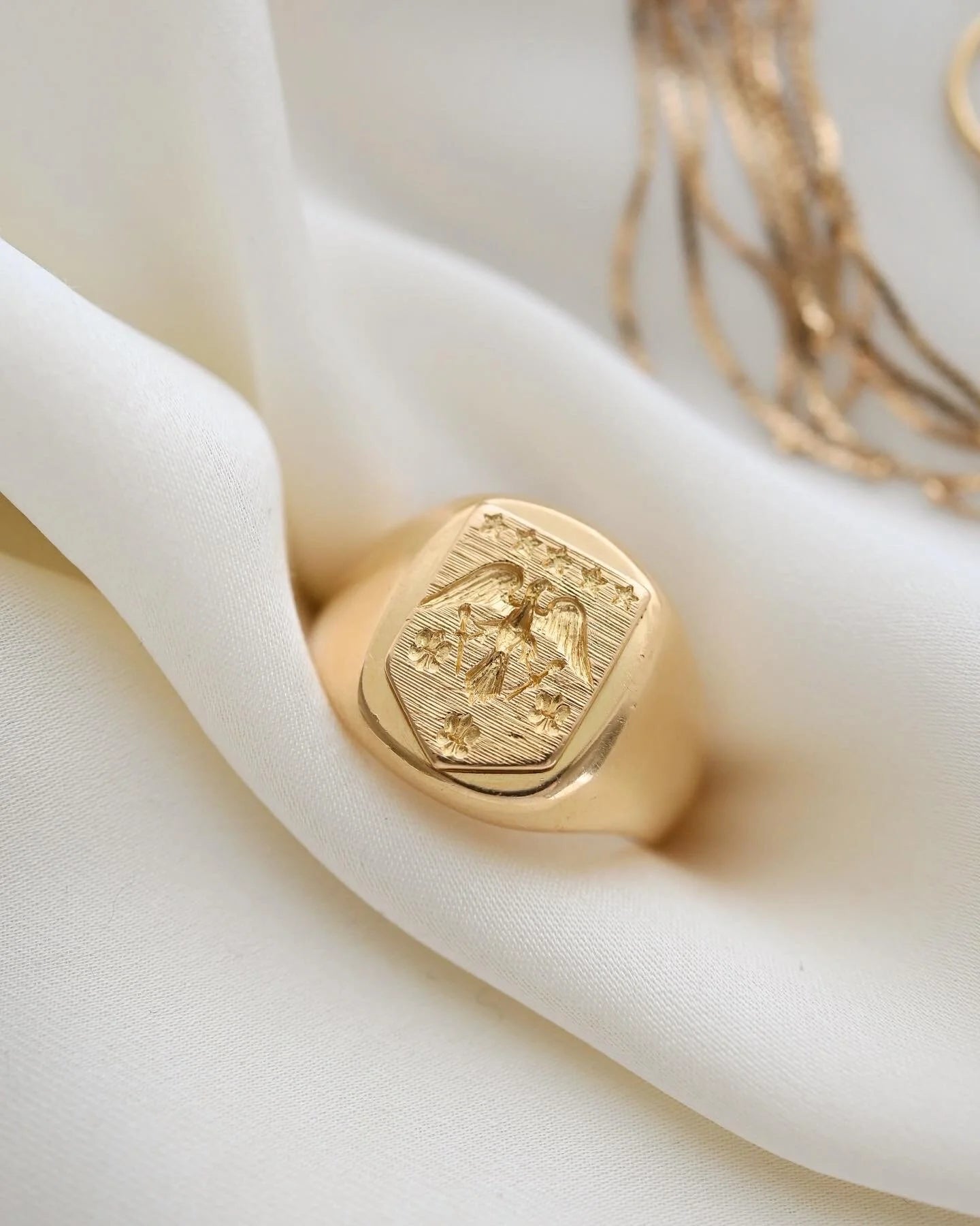 Swedish Vintage Signet Ring Incribed Latin 18K Gold Beg. 1900s