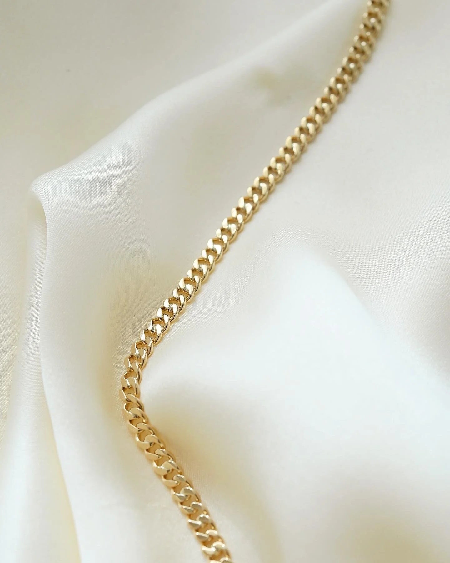 Radiant Danish Vintage Curb Link Chain 14K Gold 1960