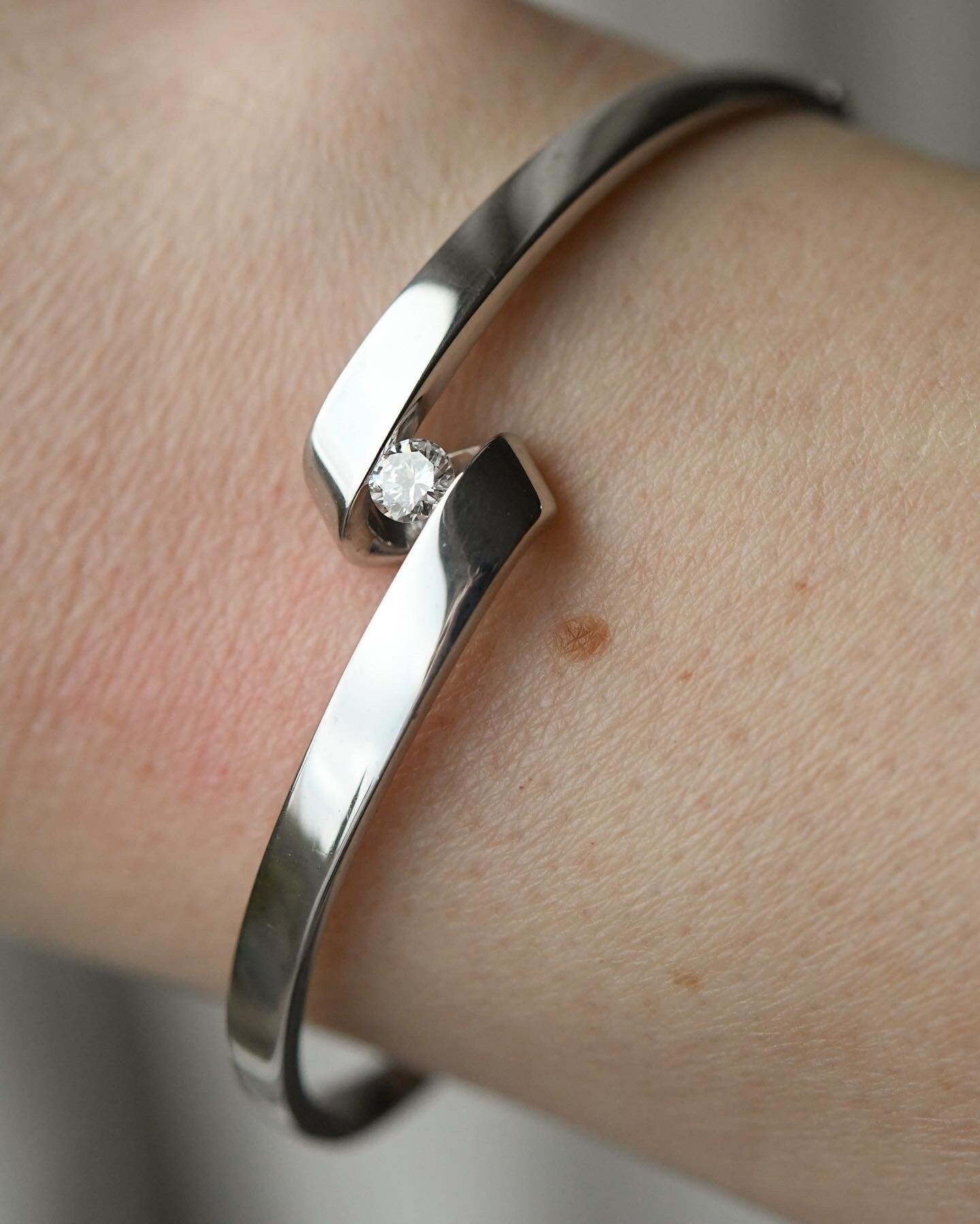 Elegant Bangle w Floating Diamond 0.35 carats 14K White Gold