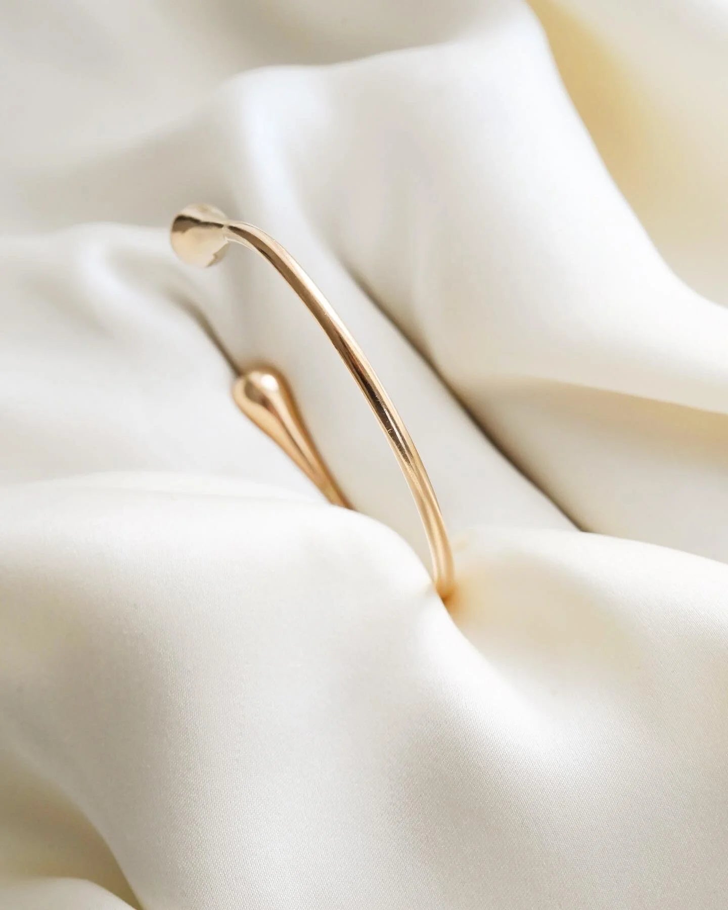 The Most Elegant Bangle 18K Gold 1990